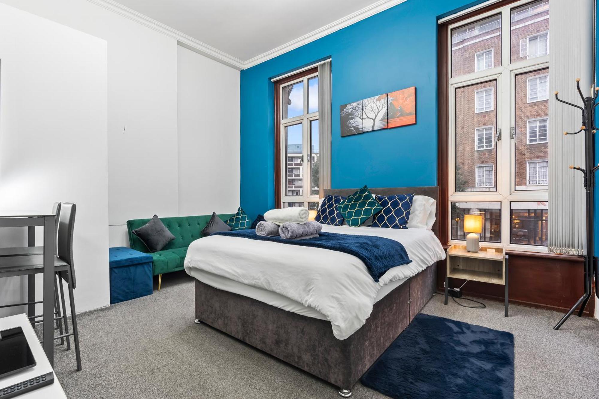 Lovely Nest In Paddington Apartment