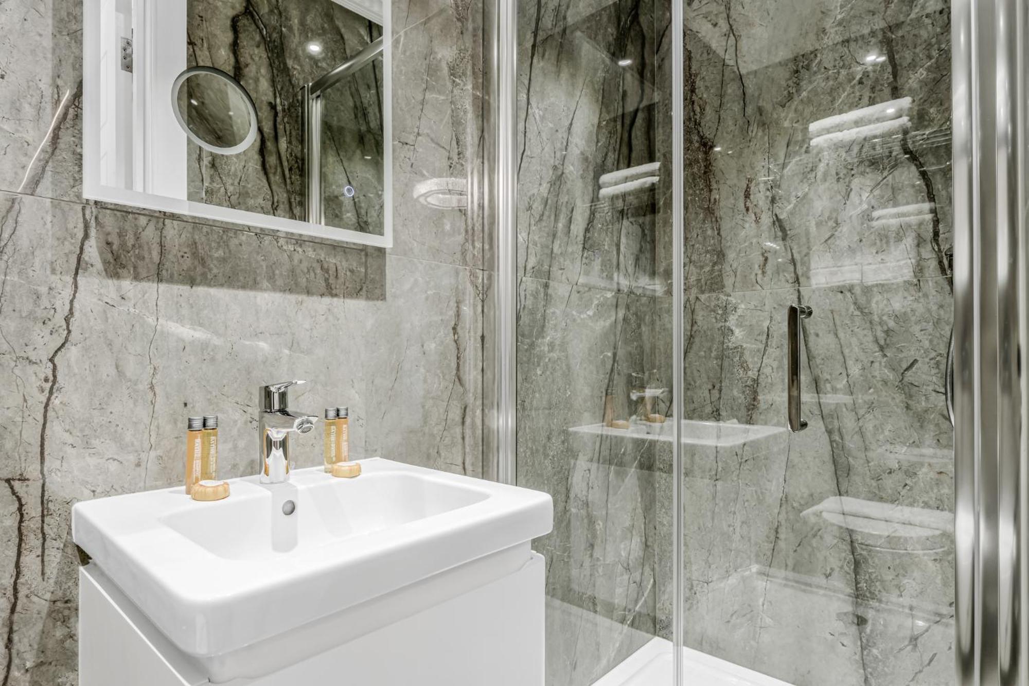 Cleveland Residences Bloomsbury * London