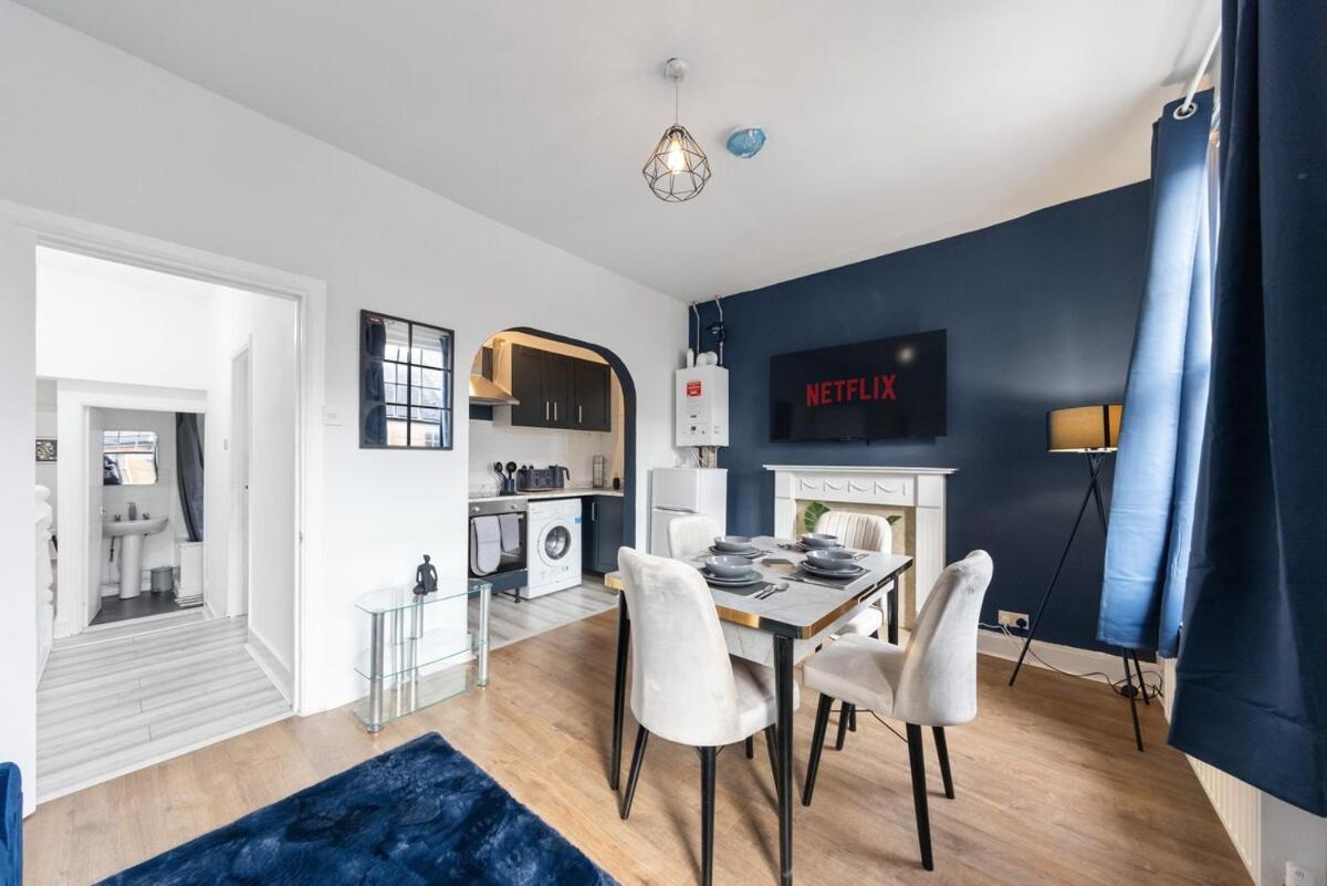 Sleep 6 Close To Centre Ferienhaus London