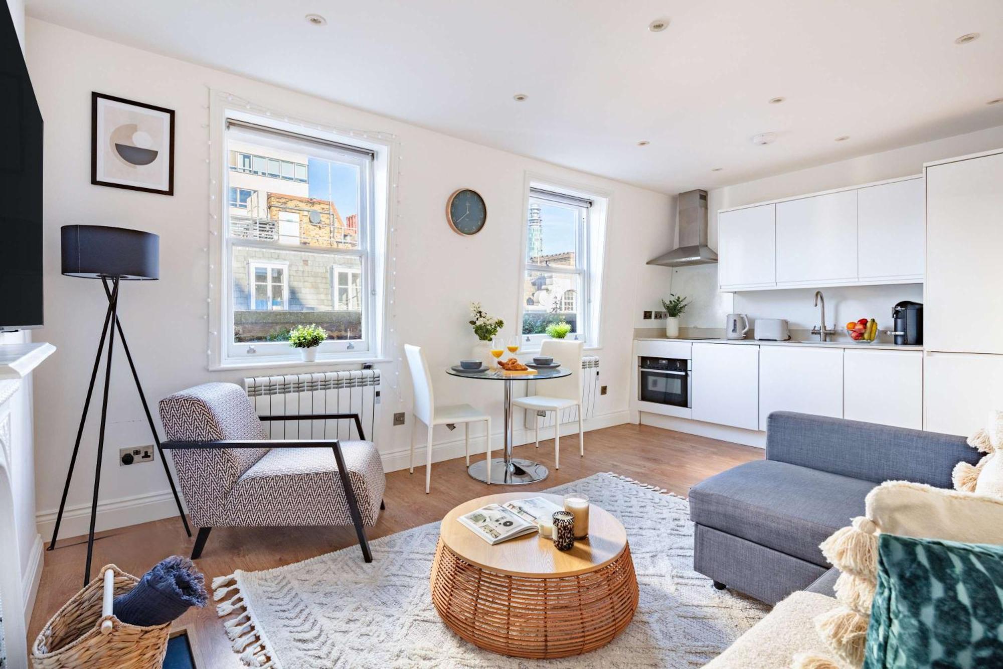 Bnbnova - Fitzrovia With Balcony Near Oxford Circus London