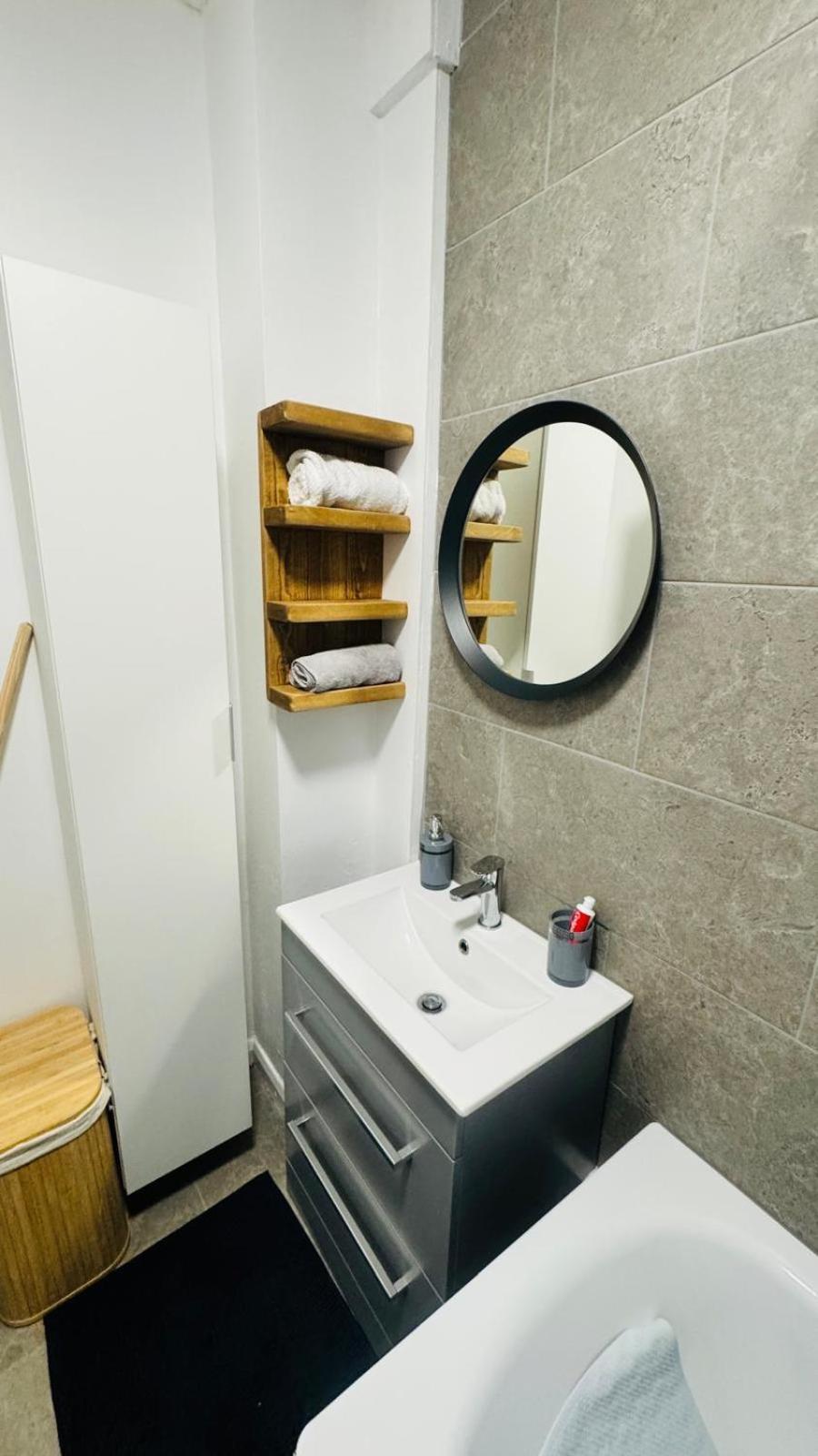 Privatunterkunft Gorgeous Near Canary Wharf London