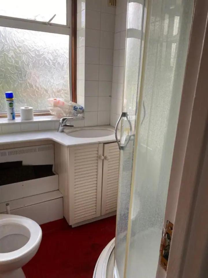 Spacious 4 Beds - Private Bathrooms In Canary Wharf * Londen