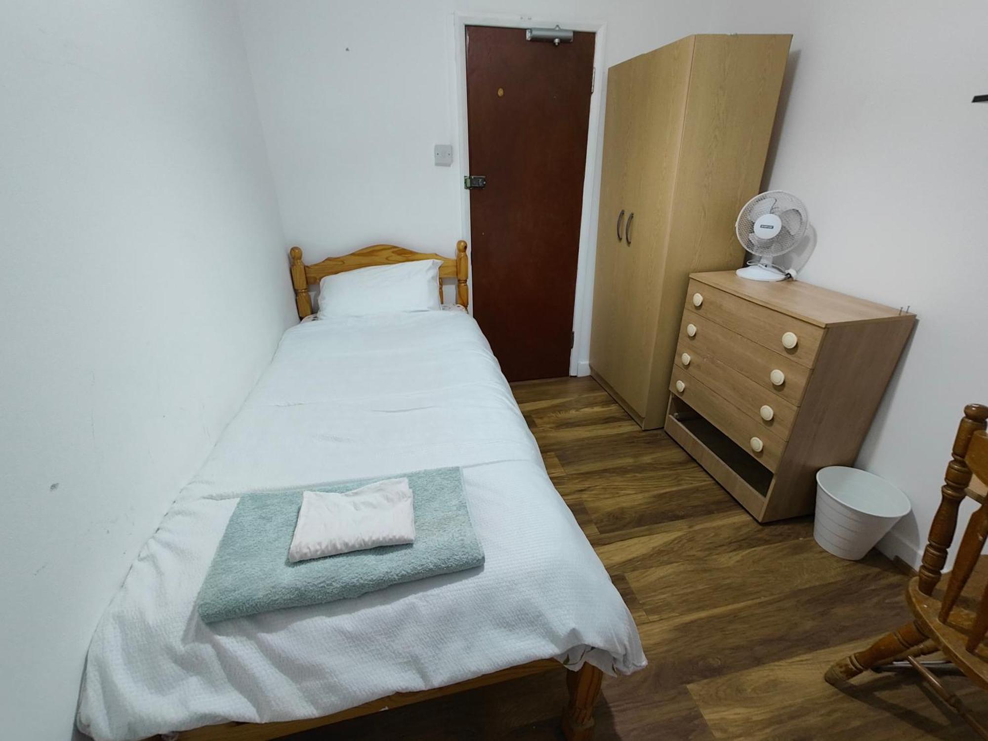 Spacious 4 Beds - Private Bathrooms In Canary Wharf Pensión *