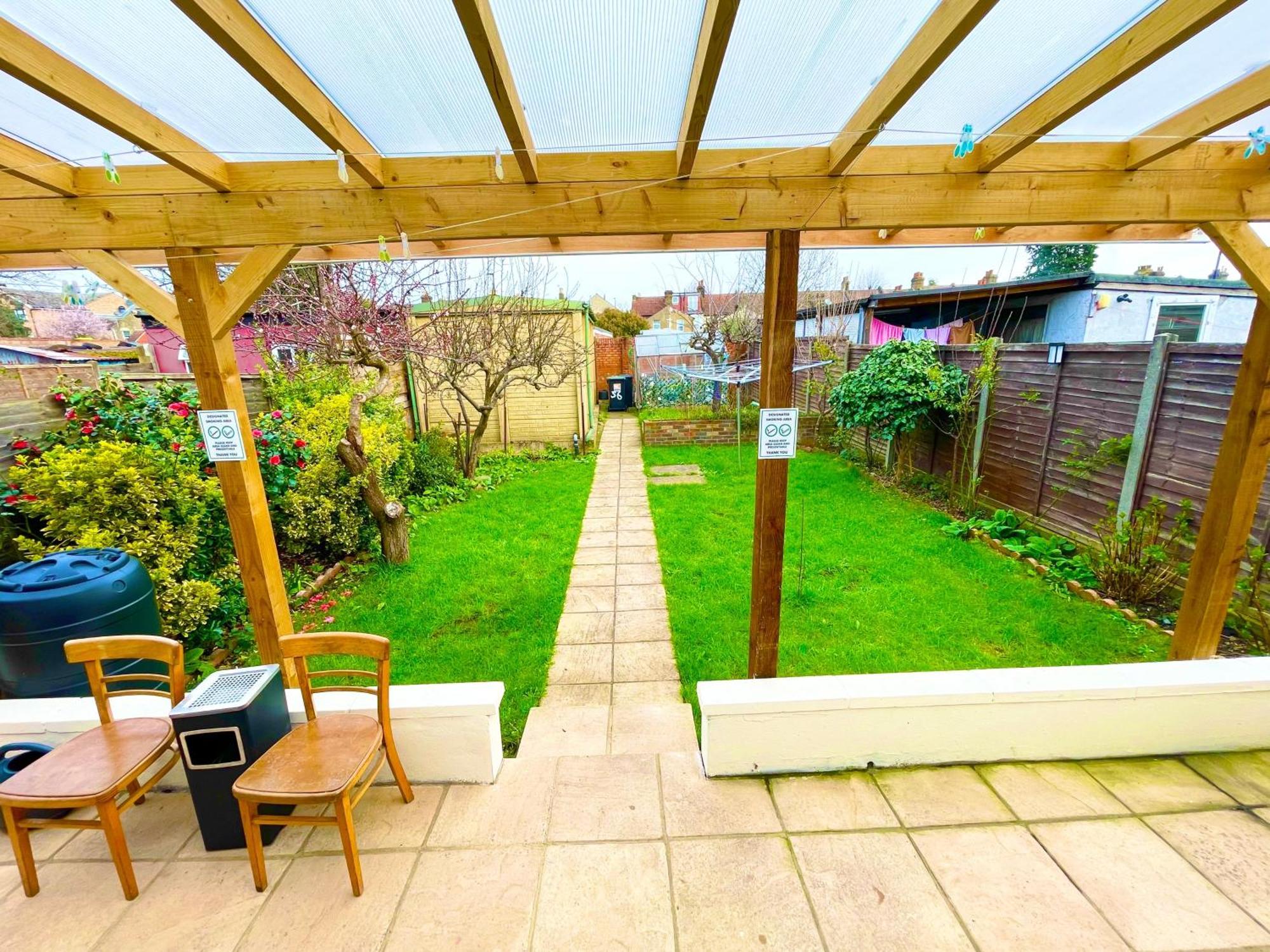 1b-sleeps4-freeparking-pets-wifi-london Apartment London