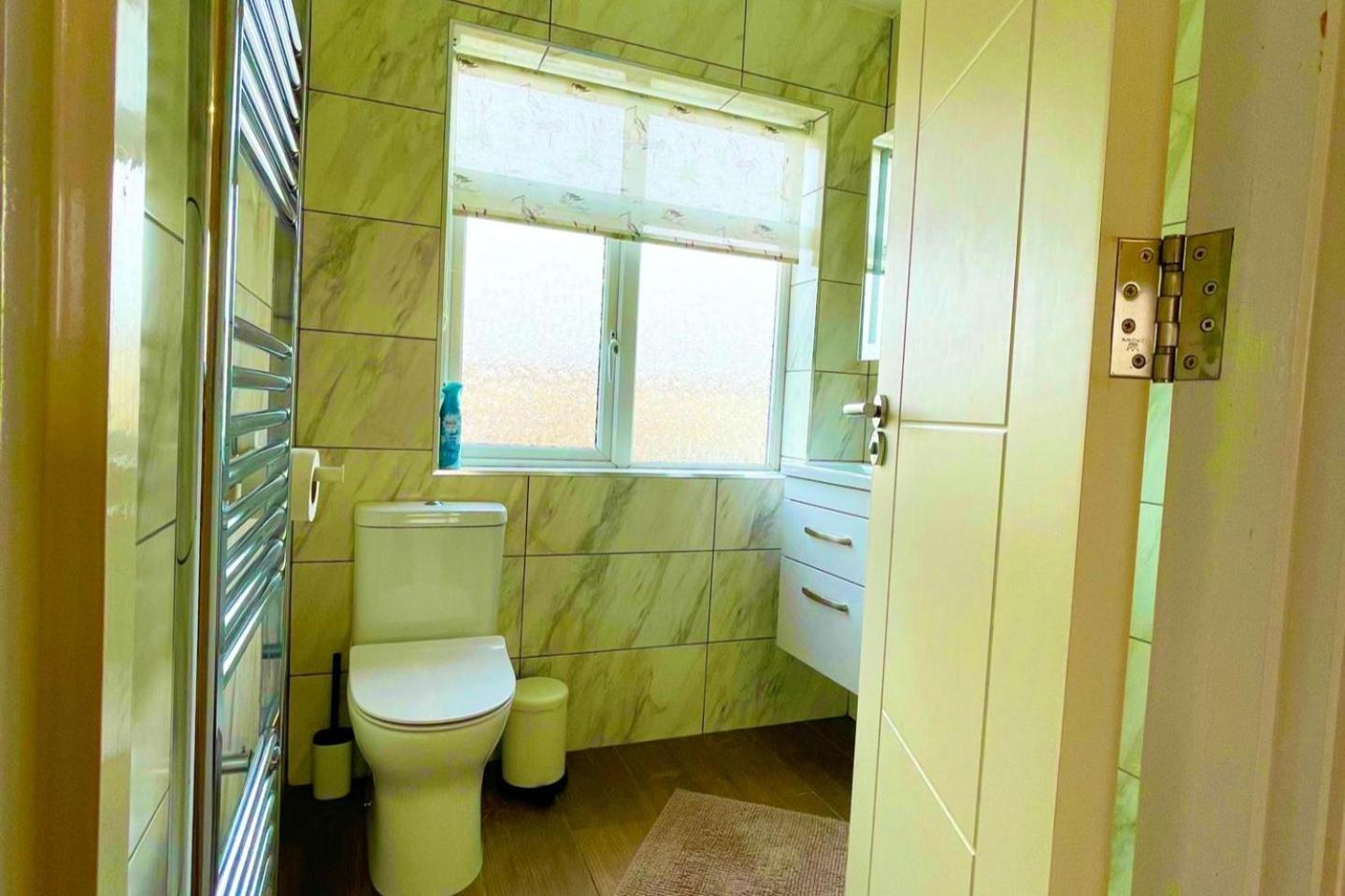 1b-sleeps4-freeparking-pets-wifi-london Apartment