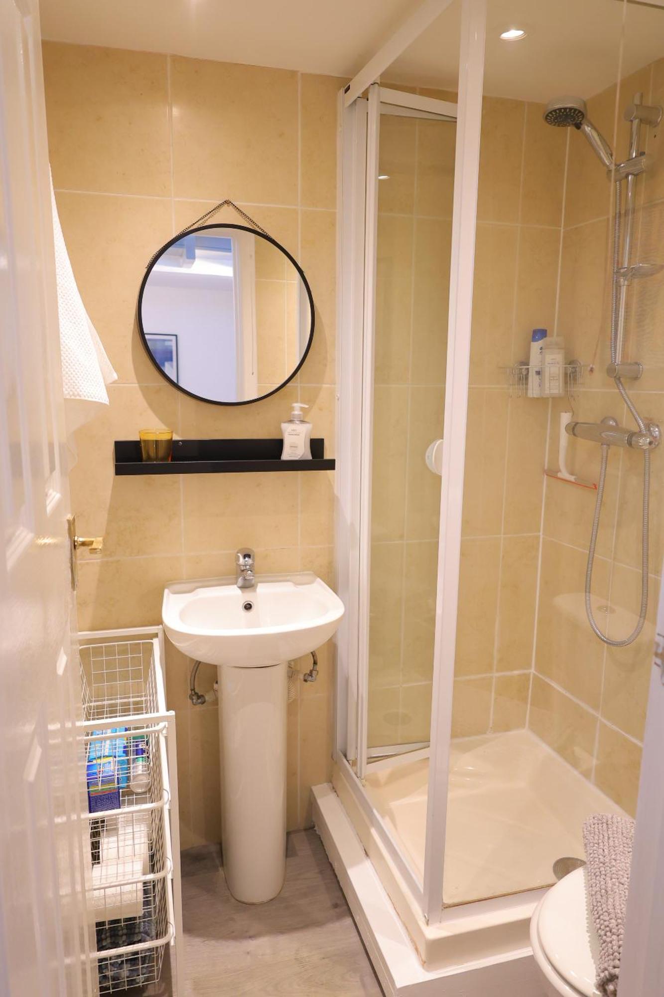 Angel - Floor Double Apartment London