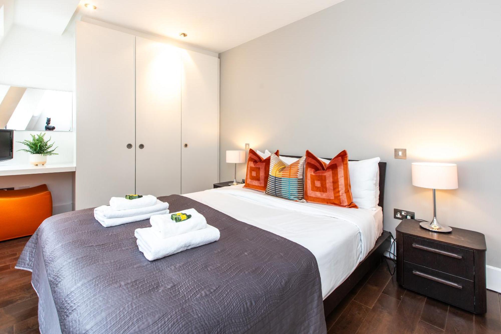 Leilighet Stunning Serviced Apartments, Steps From Monument Station *