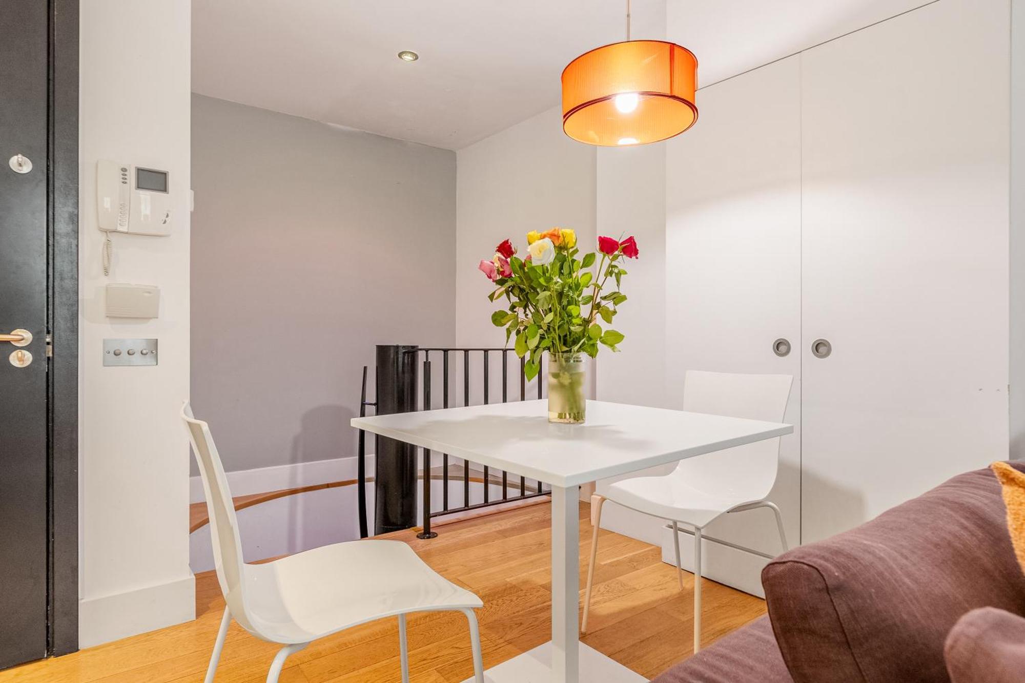 Stunning Serviced Apartments, Steps From Monument Station Leilighet *