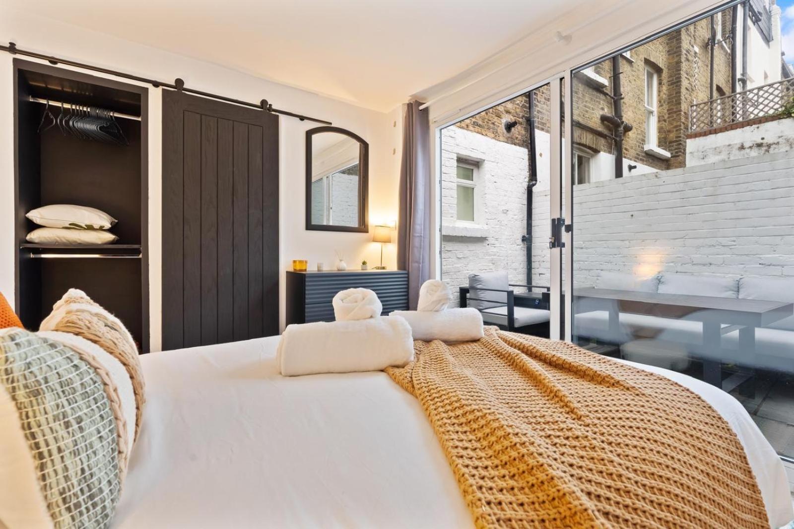 Stylish 1br Fulham Flat With Private Patio * London