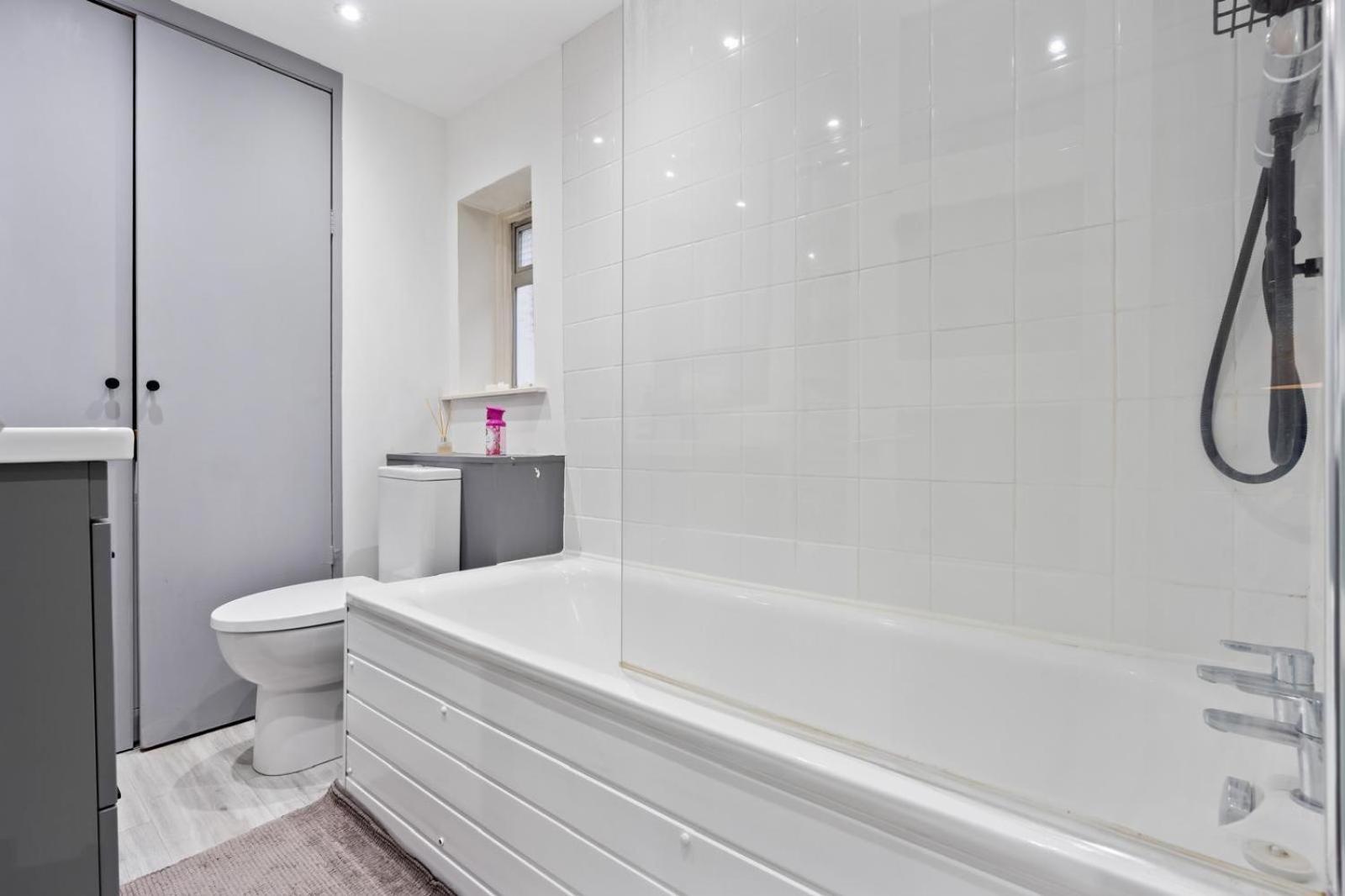 Stylish 1br Fulham Flat With Private Patio * London