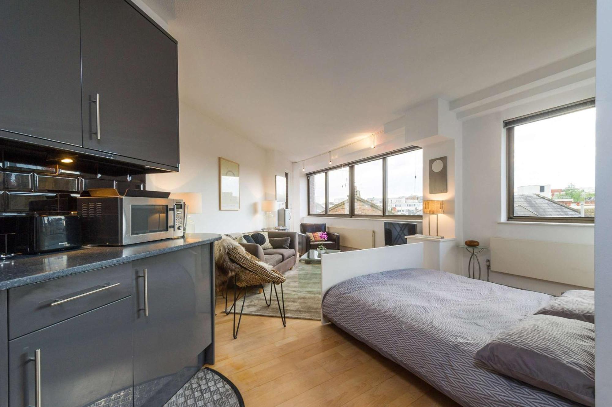 The Snug Spot - Fitzrovia - By Frankie Says Apartment *