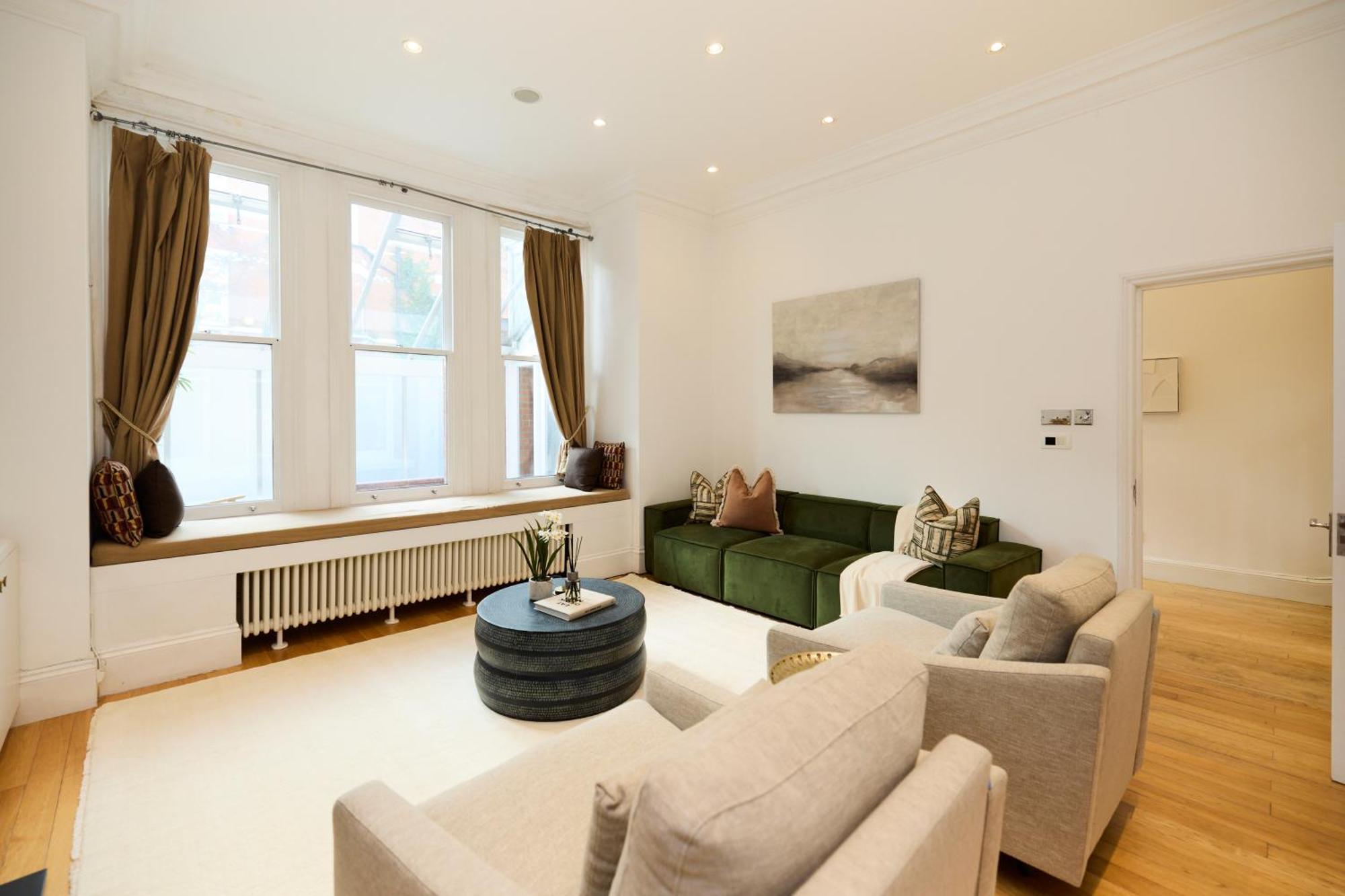 The Hampstead Getaway - Charming 5bdr With Conservatory Apartment *