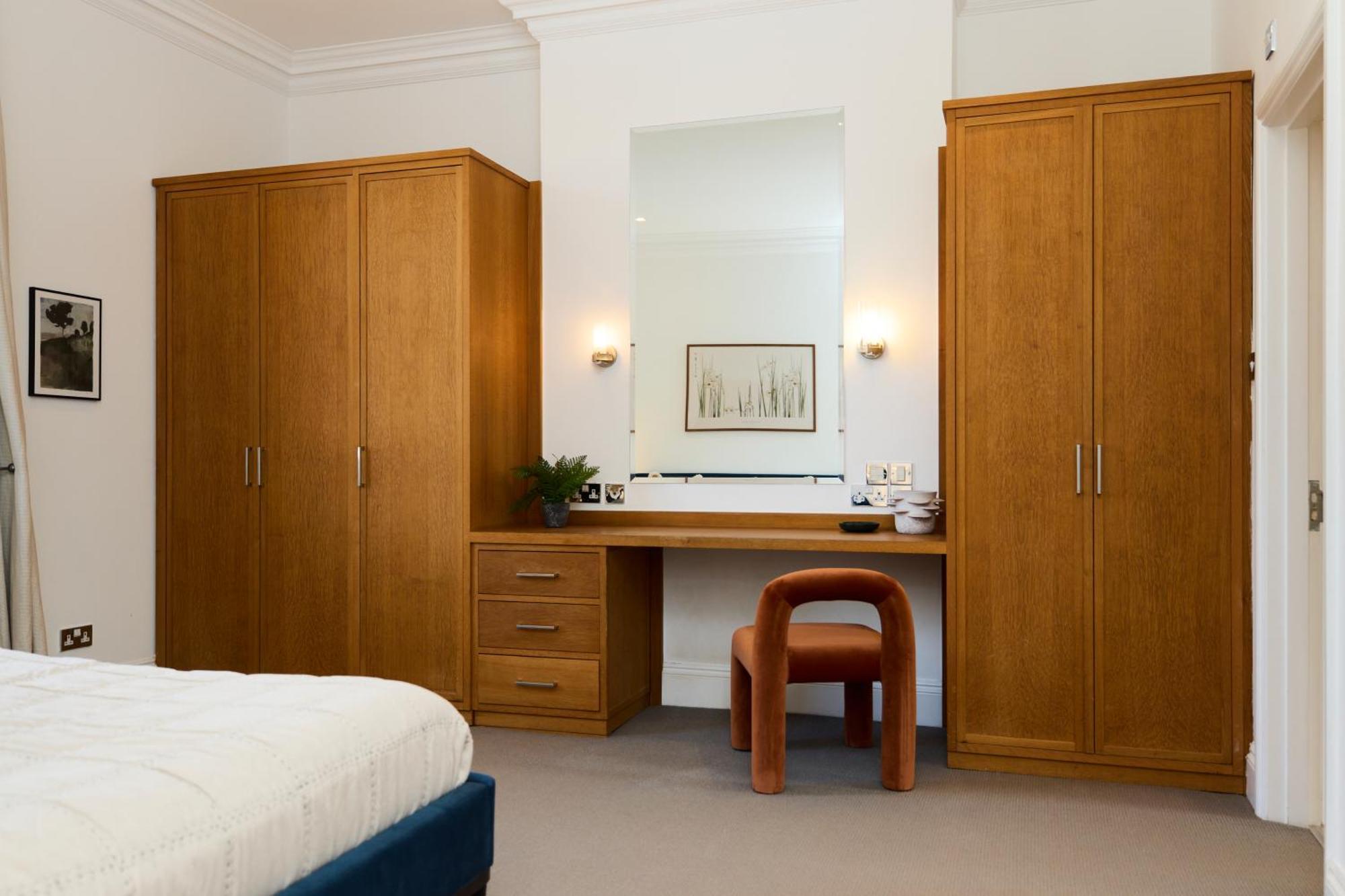 The Hampstead Getaway - Charming 5bdr With Conservatory Apartment London