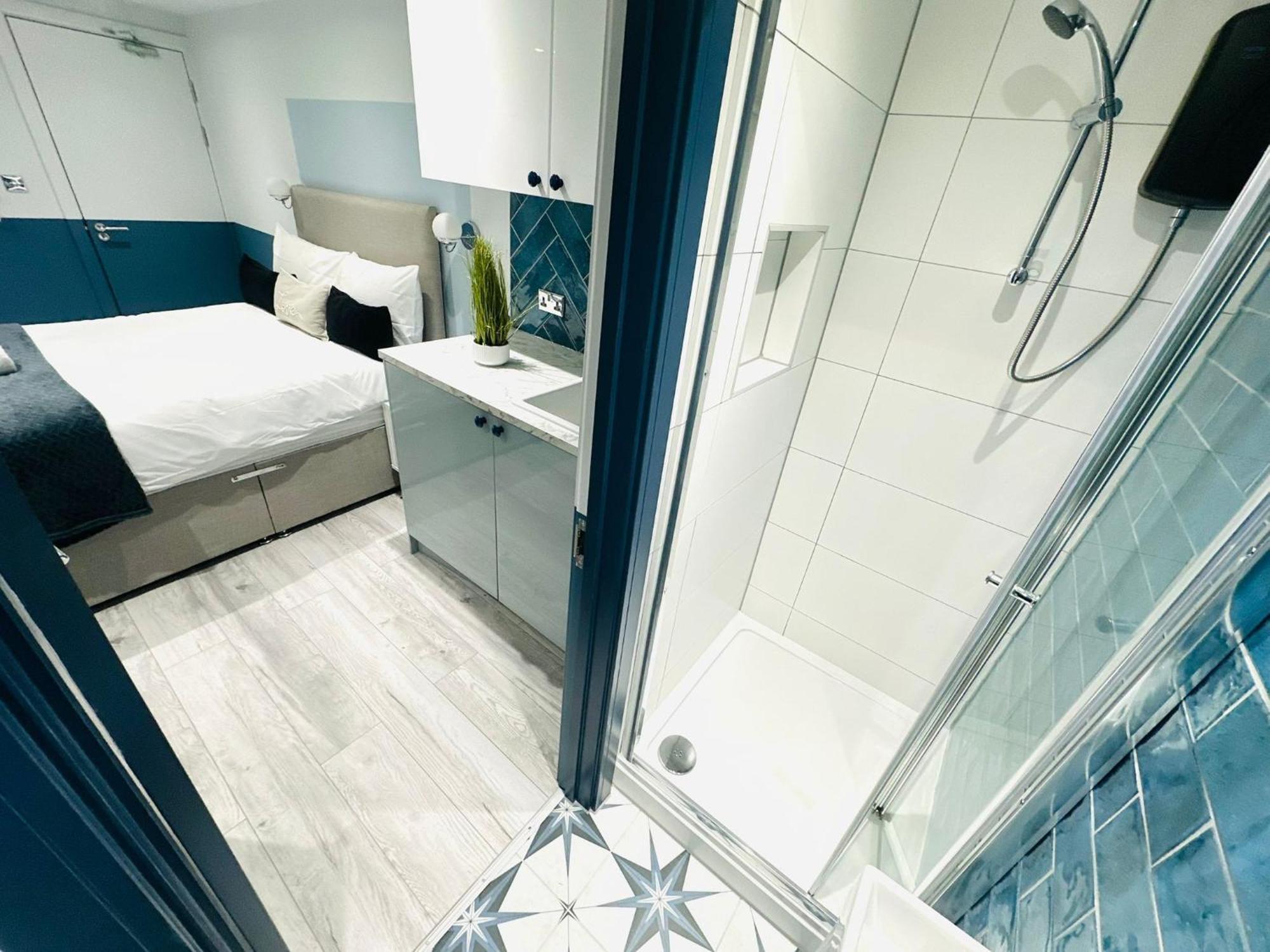 Holly B Mini Great Location For Tourist!!! London