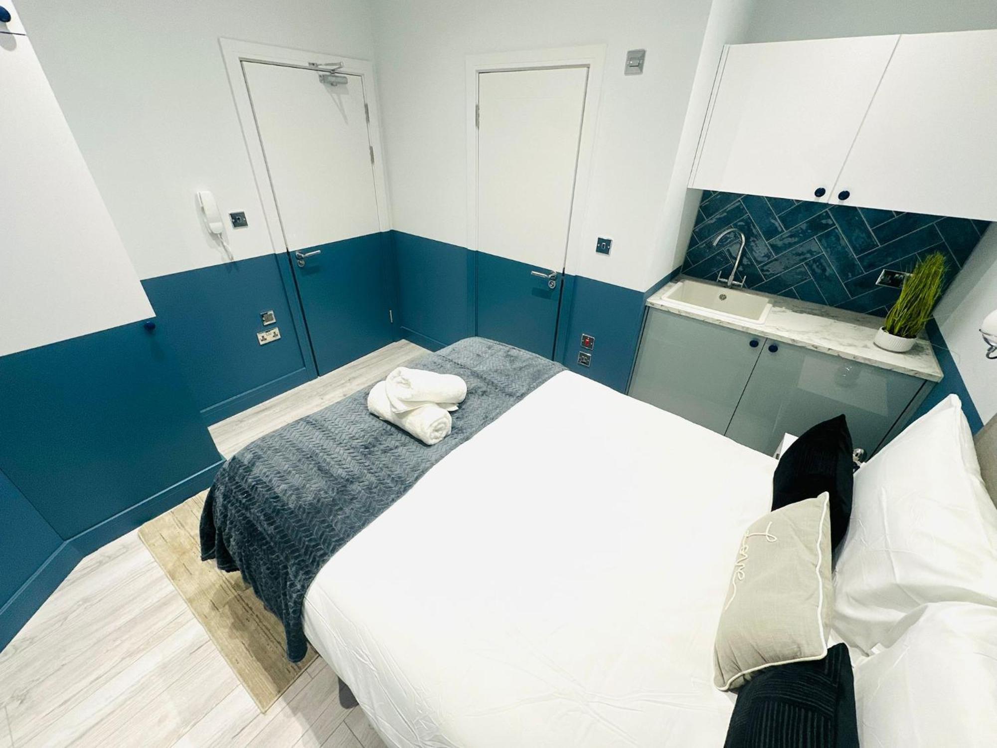 Holly B Mini Great Location For Tourist!!! * London