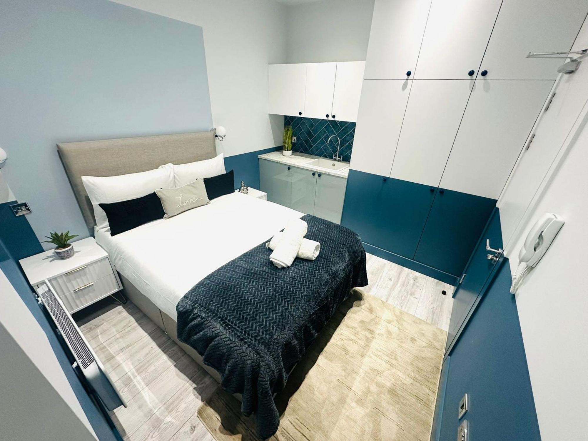 Gasthof Holly B Mini Great Location For Tourist!!! *