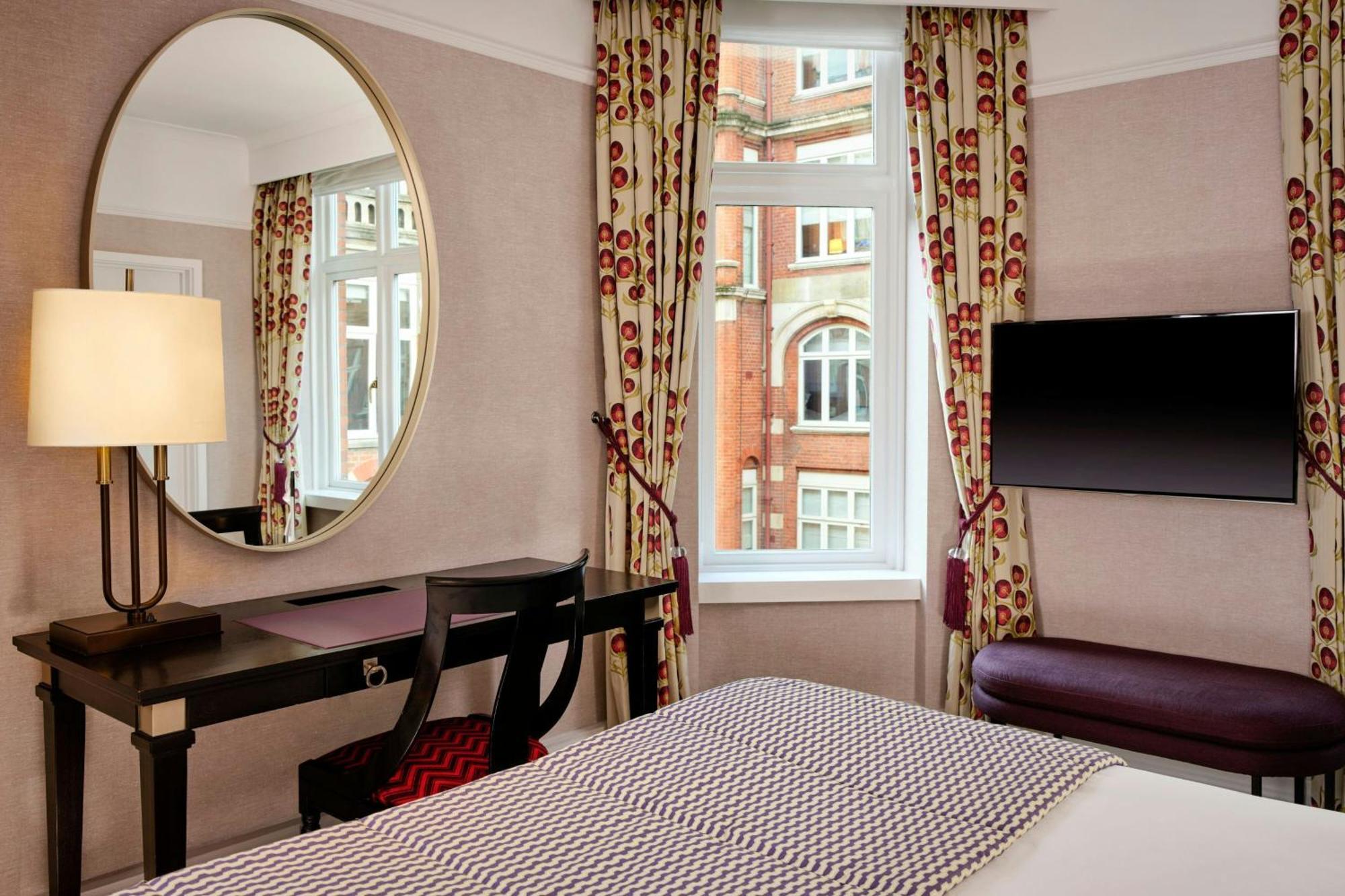 St. Ermin's Hotel, Autograph Collection Londen