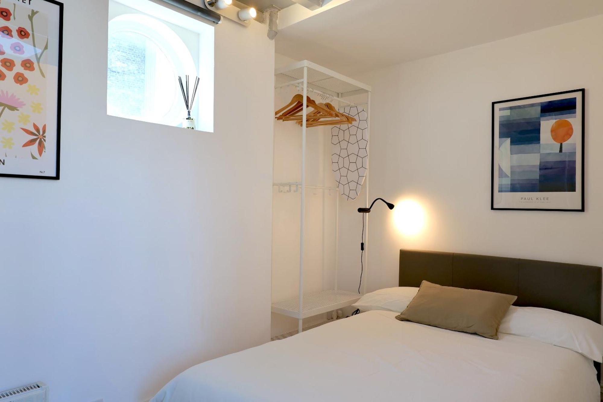 Apartment Angel - Floor Double