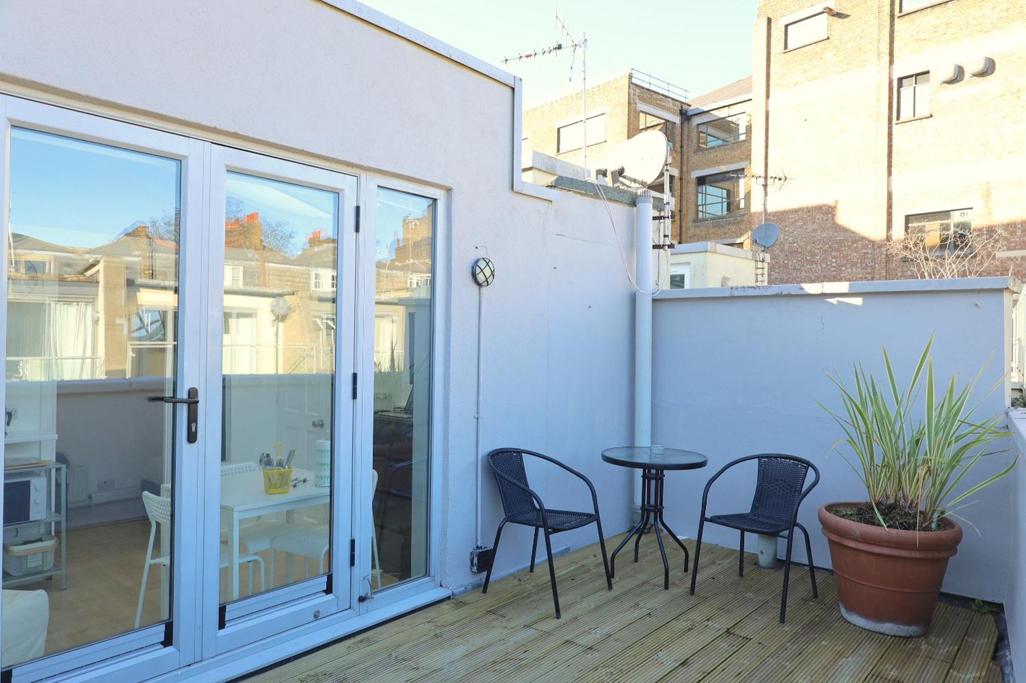 Angel - Floor Double * London