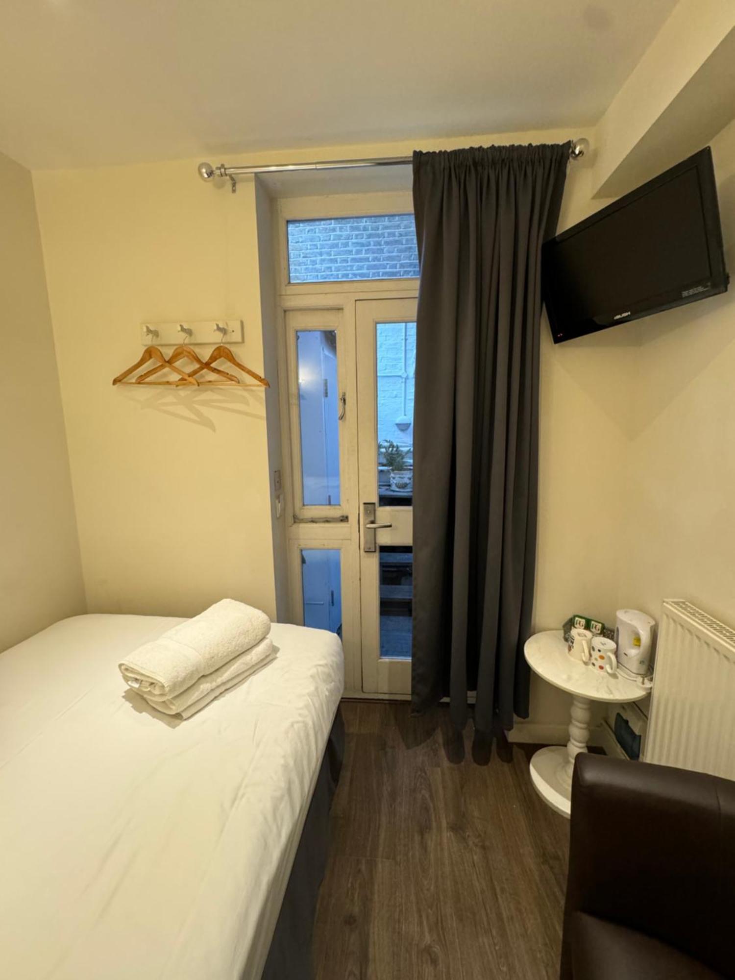 The Paramount 3* London