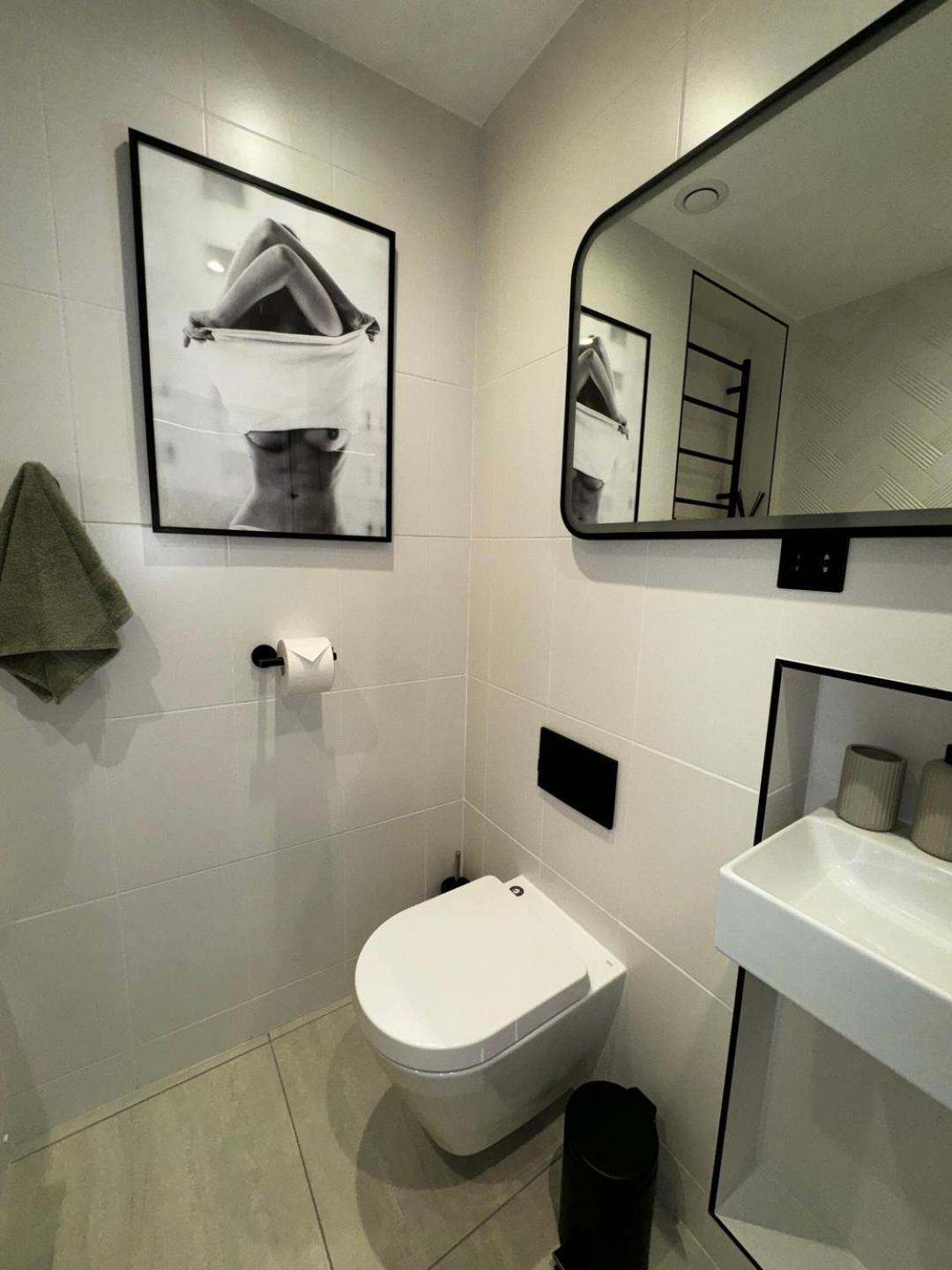Newly Refurbished W/ River Views Londres