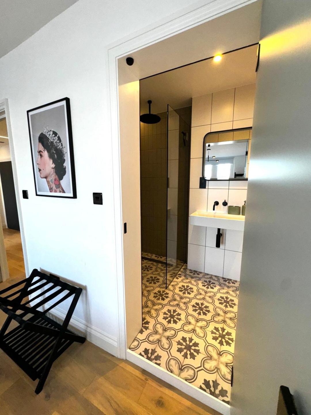 Newly Refurbished W/ River Views * Londres