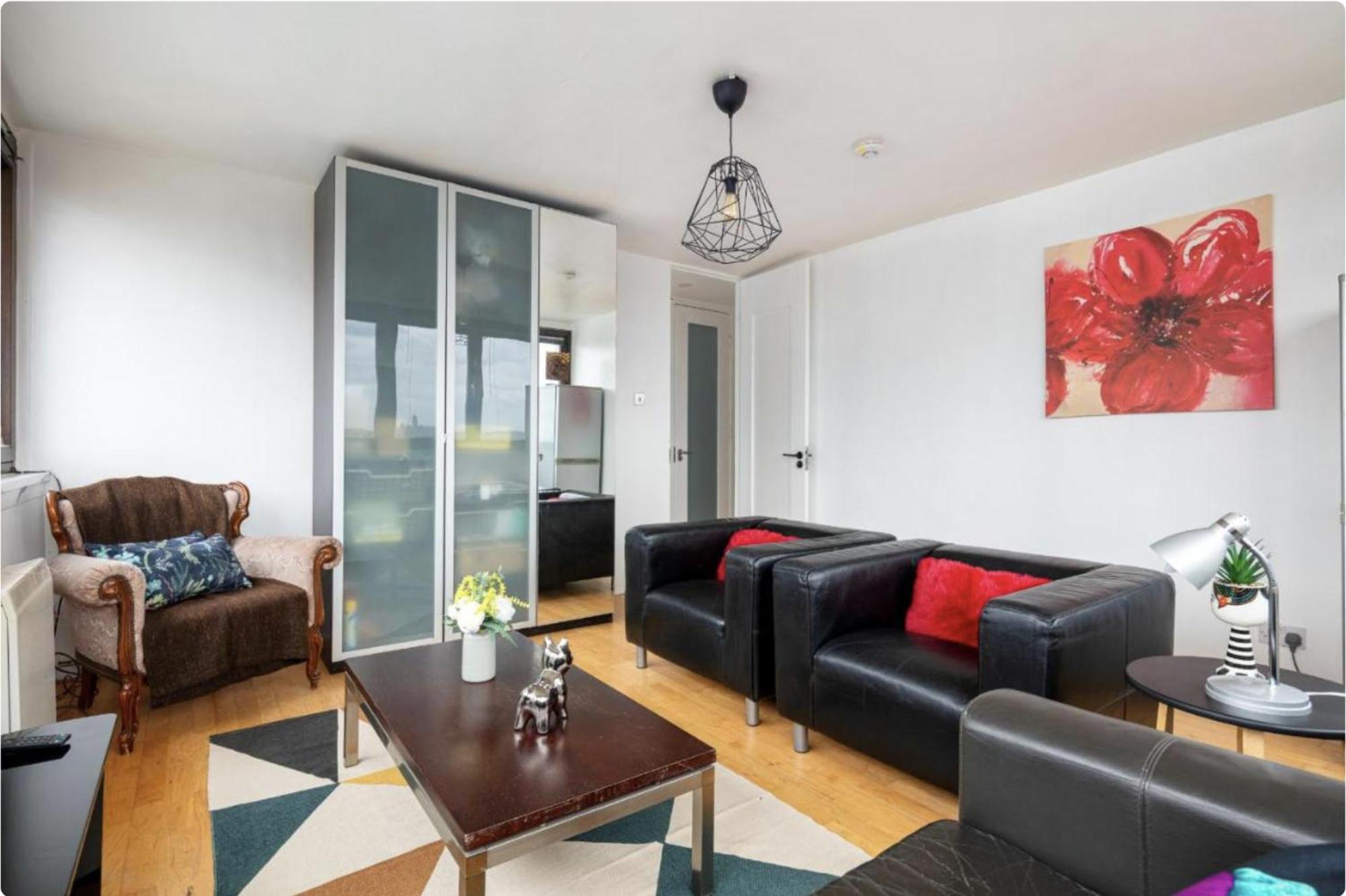 View Hackney High End 3-bedroom Flat London