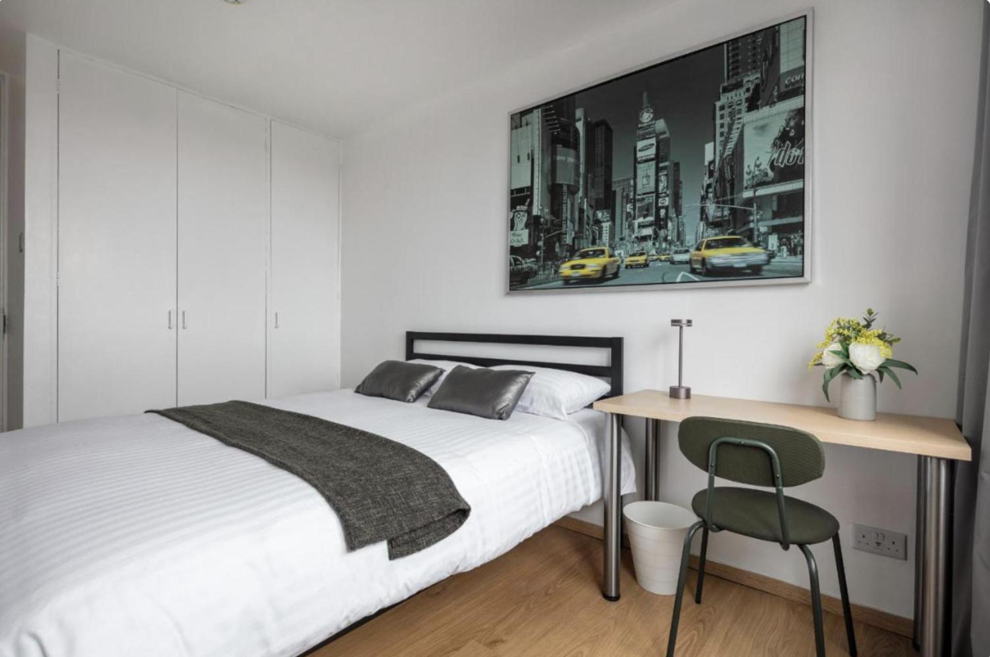 View Hackney High End 3-bedroom Flat *