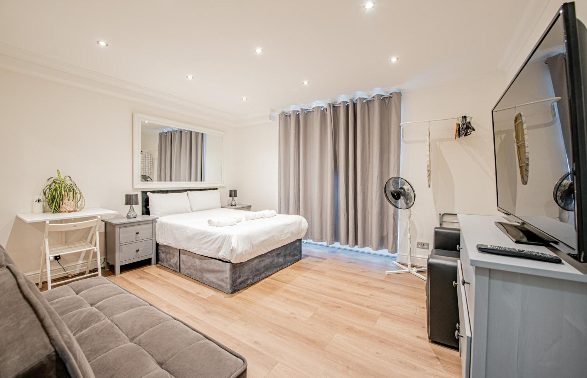 Stylish Elegant Hyde Park Flat Leilighet London