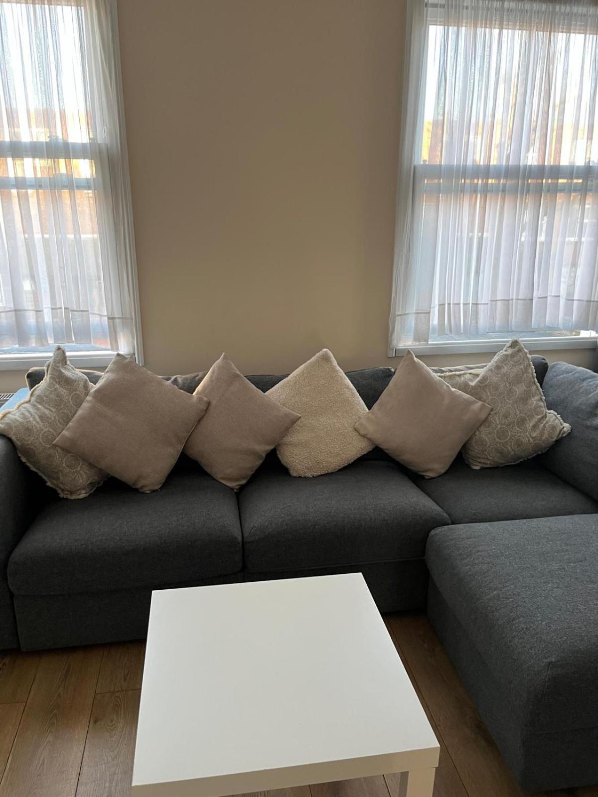 Quiet And Cozy 2 Seperate Bedrooms And 2 Bathroom With Terrace * London