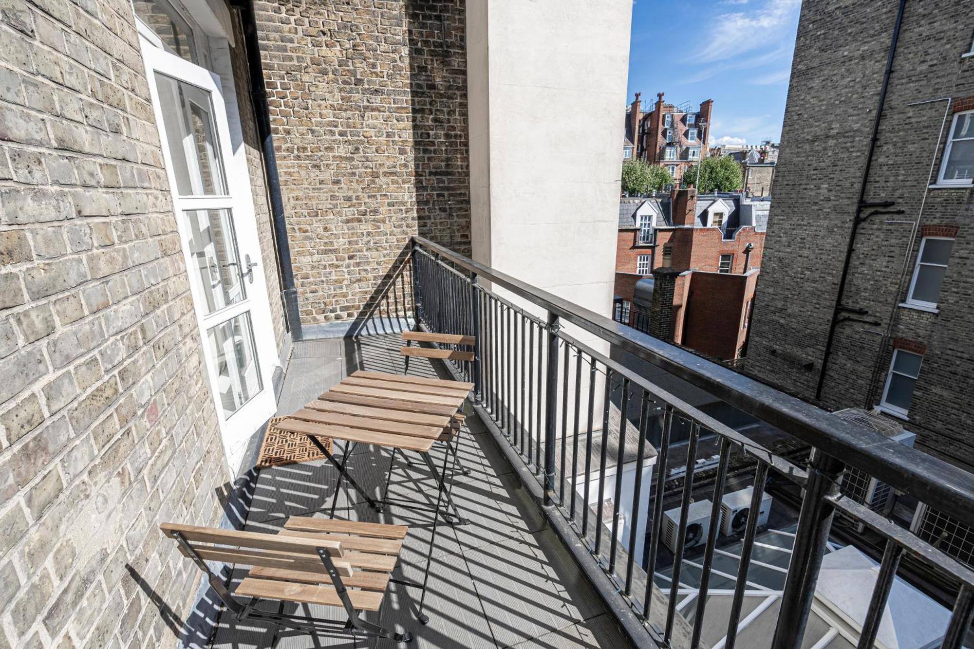 Kensington Apartment London