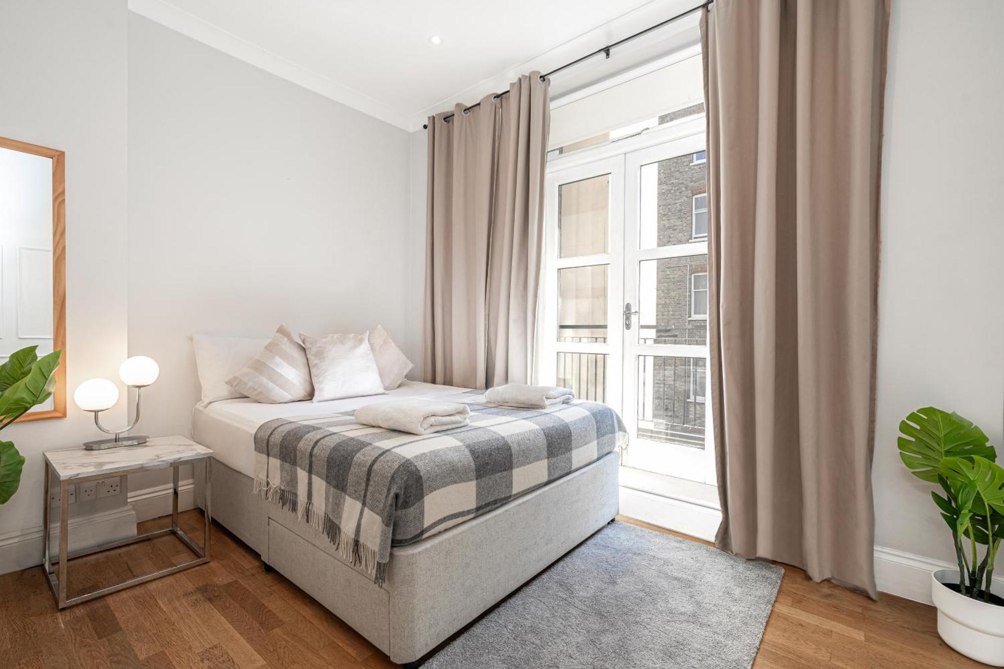 Kensington Apartment