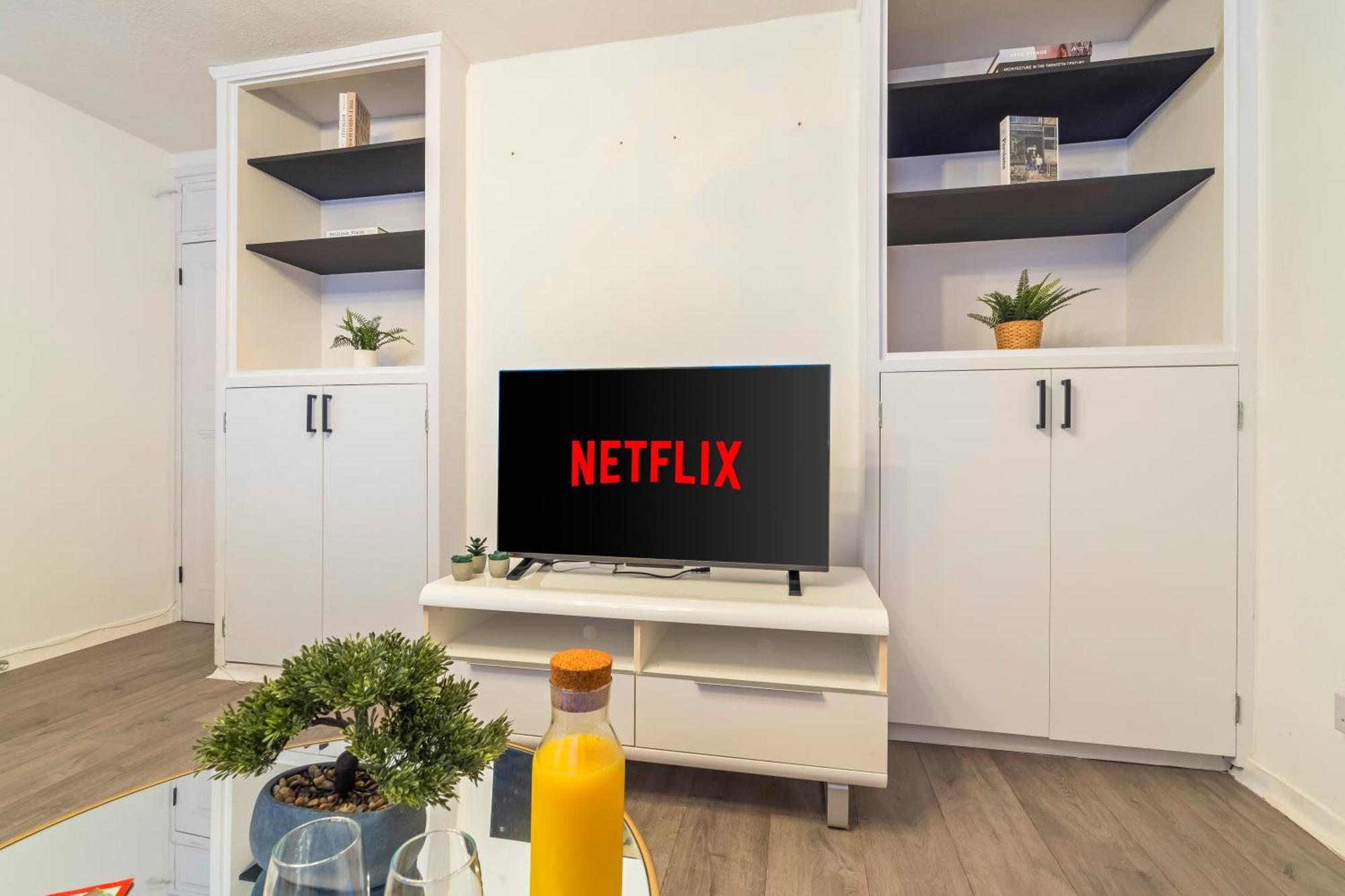 Stylish 2bed Fulham, Wifi, Parking Apartment *