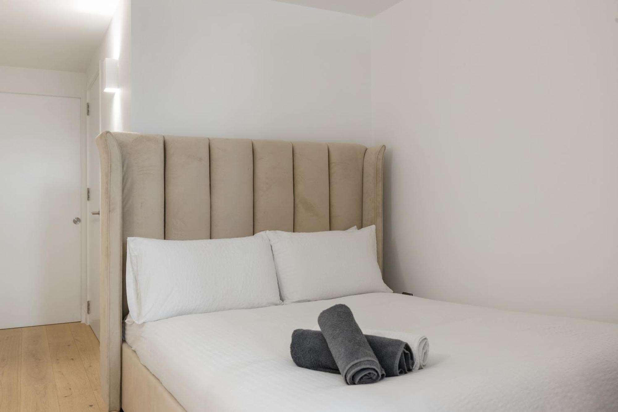 Luxury 2bed 2bath In Westminster 7ppl