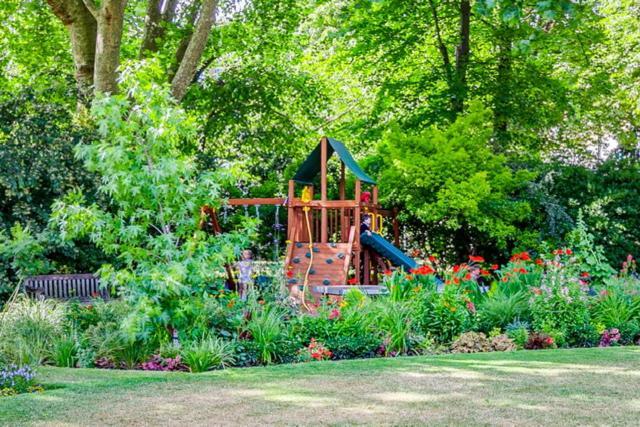 Apartment & Charming 2-3 Bed In Kensington, 2 Minutes To Tube, Piccadilly & District Lines, Stunning Garden Views