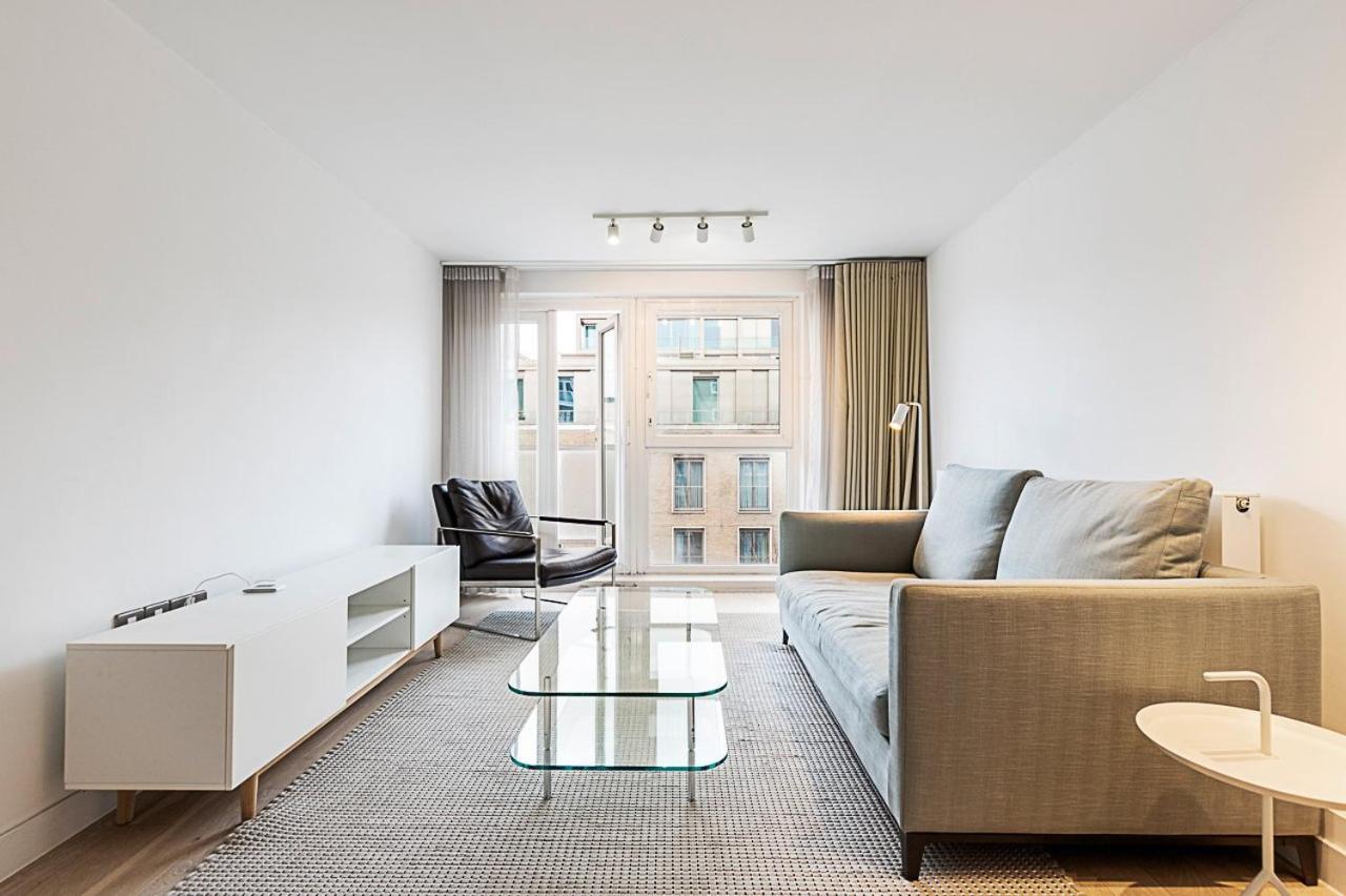 Comfy 2-bedroom With Balcony *