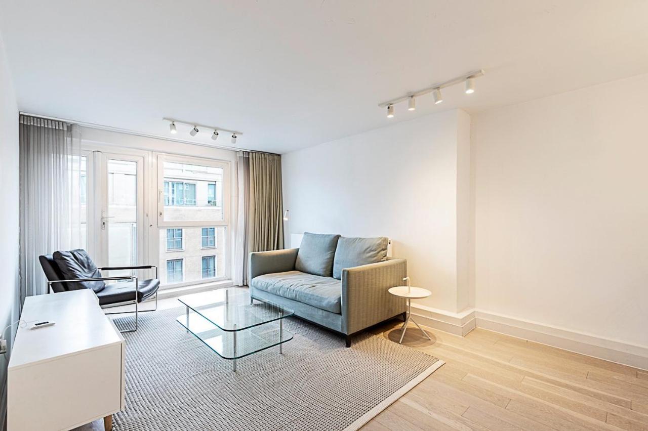 Comfy 2-bedroom With Balcony