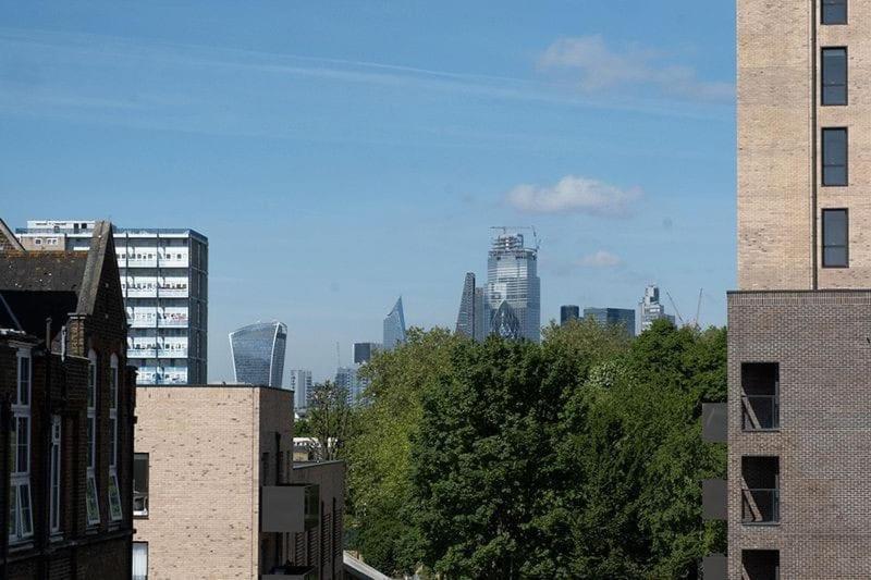 Airy One-bed In Limehouse With Views Of The Apartment *
