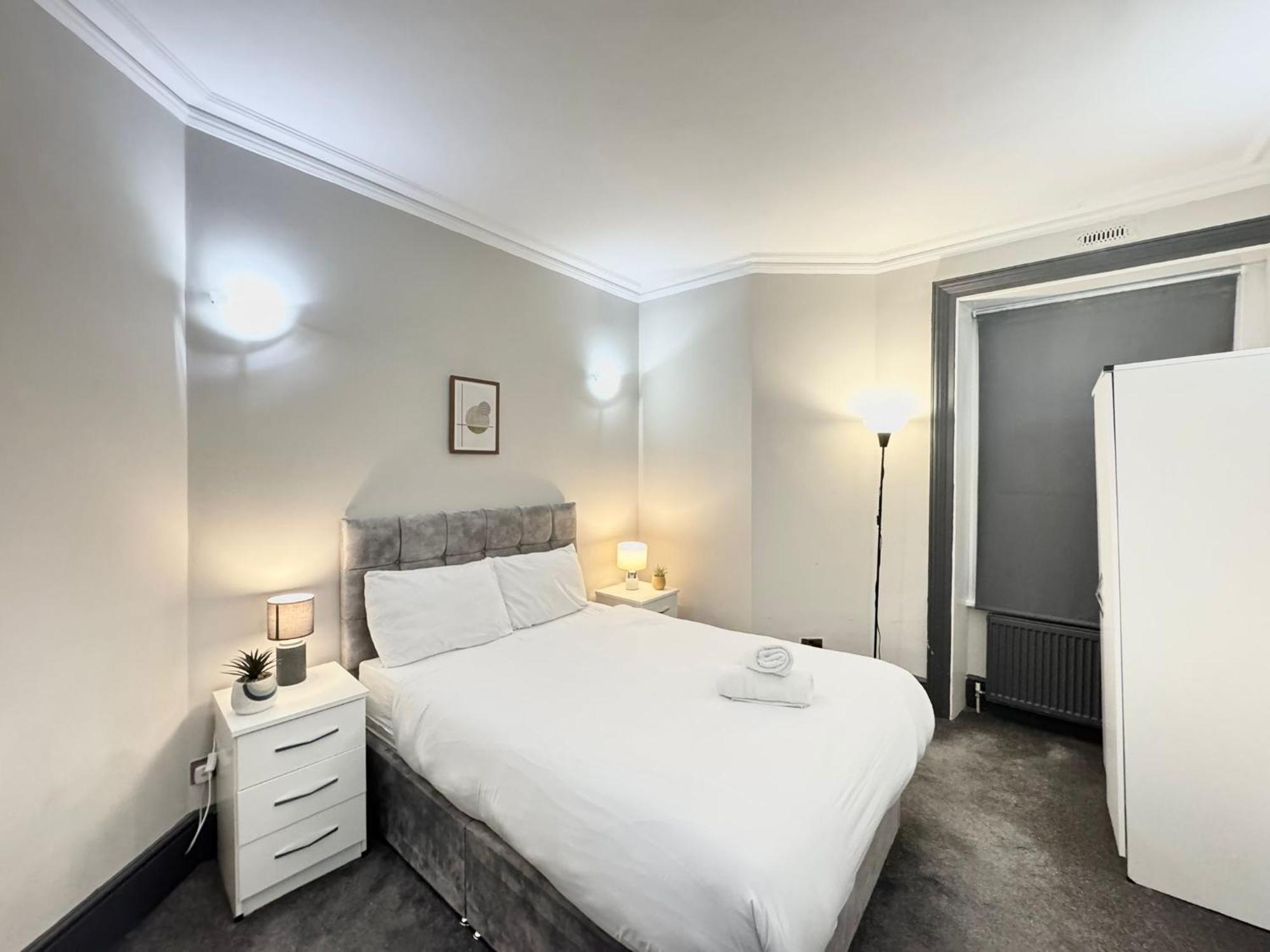 Apartment Spacious Hyde Park Family London