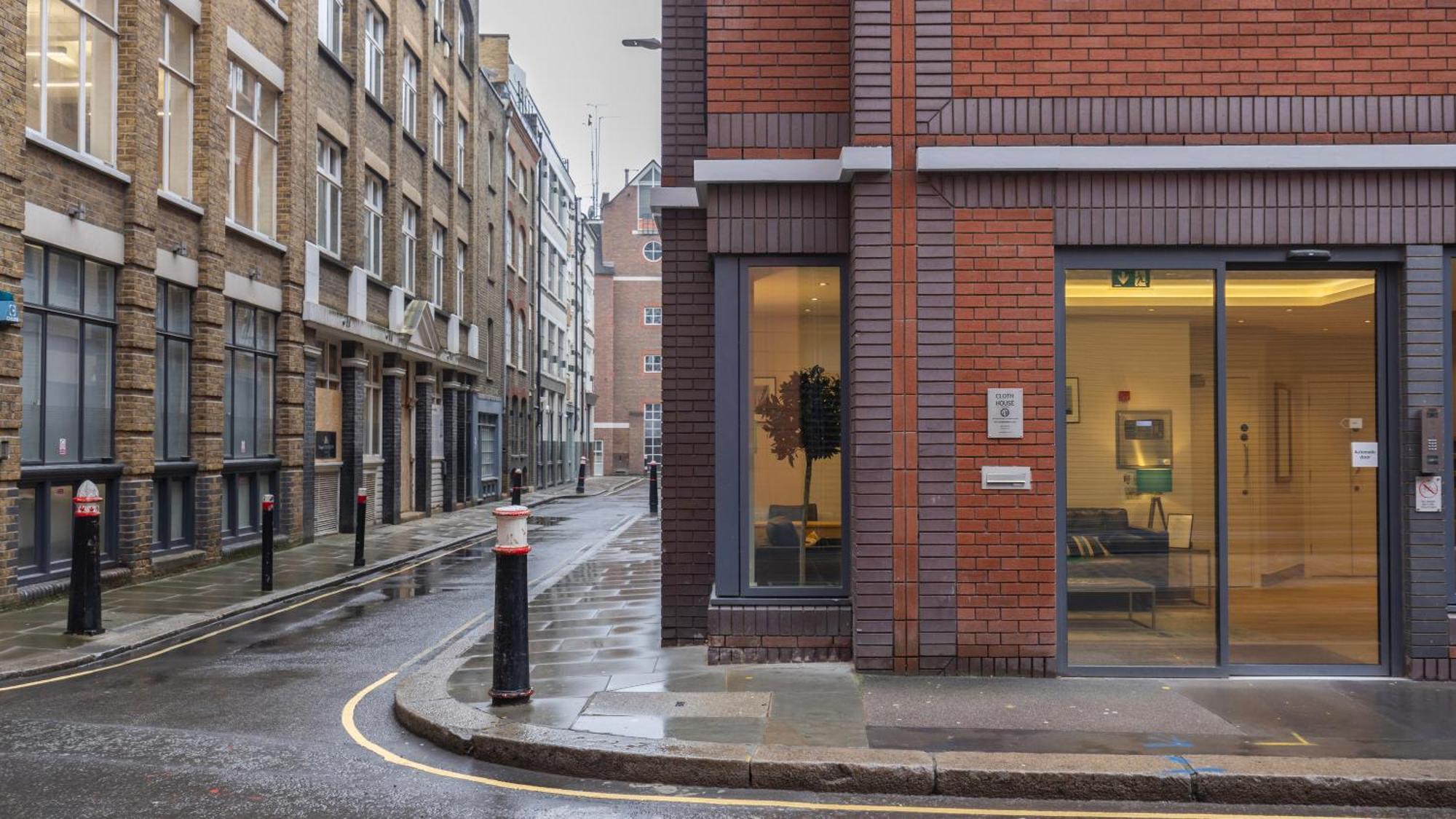 Apartment Barbican Serviced By Lovelystay