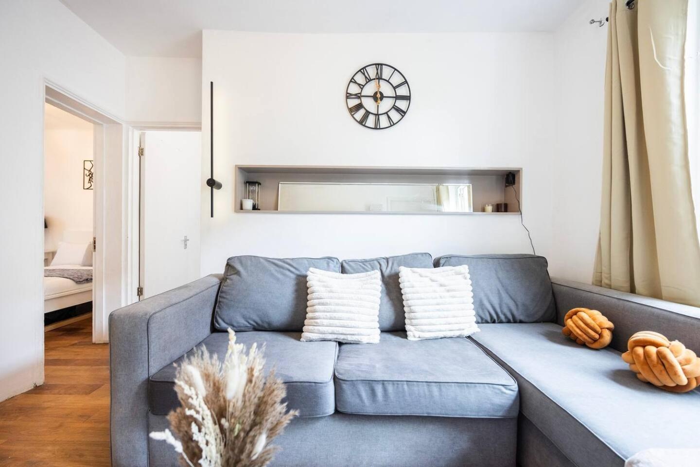Ferienhaus Spacious 2 Bedroom Old Street - Sleeps 6 *