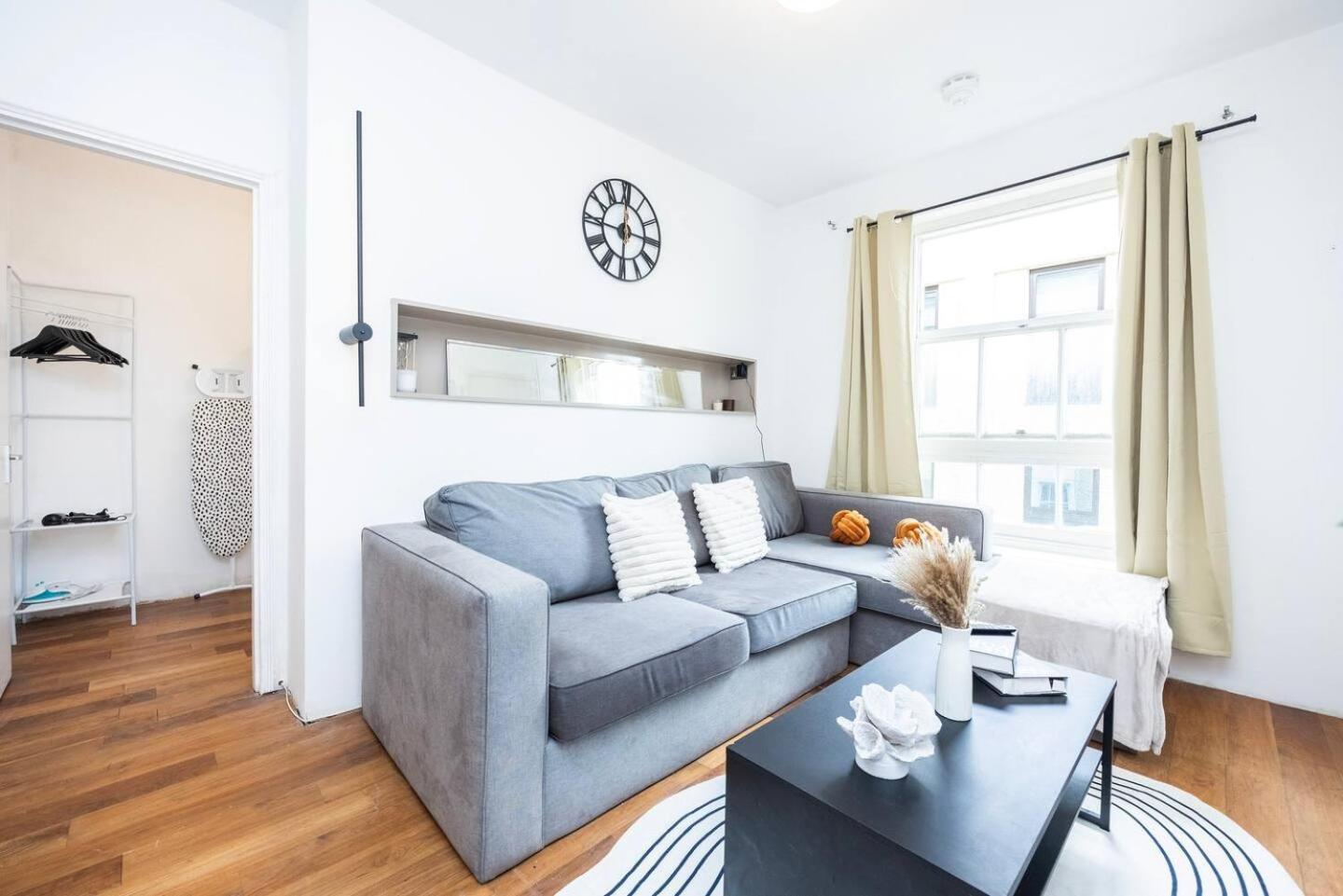 Spacious 2 Bedroom Old Street - Sleeps 6 Ferienhaus *
