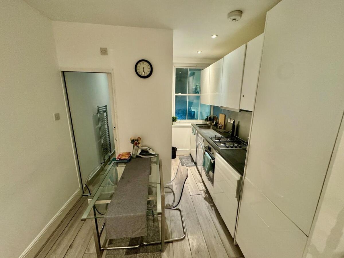 King's Cross Entire Flat 4 * Londen