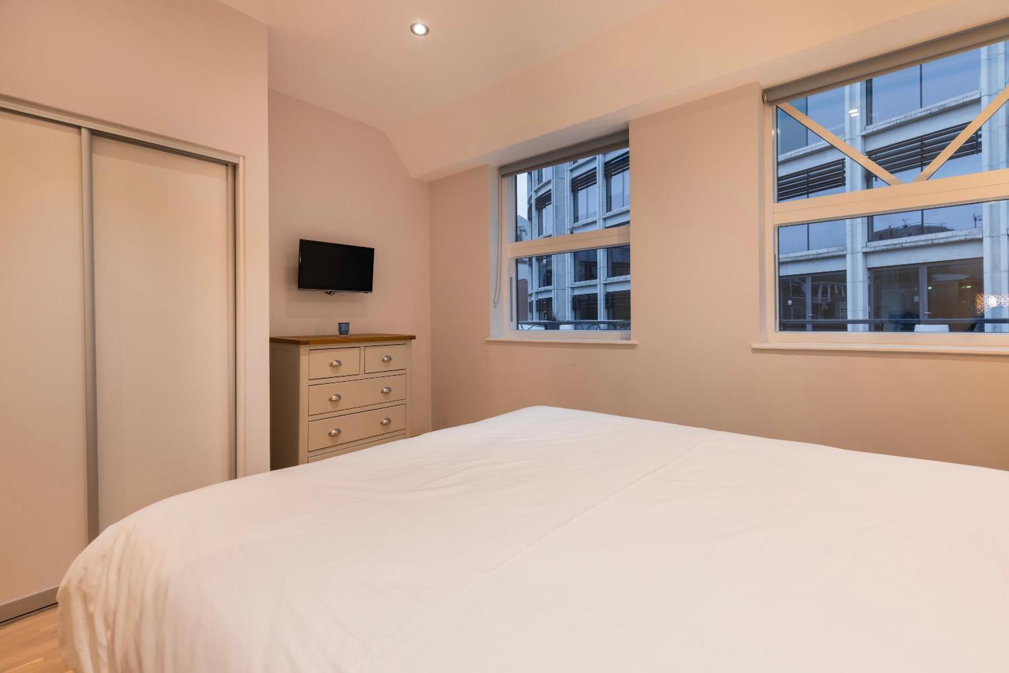 Barbican Serviced By Lovelystay