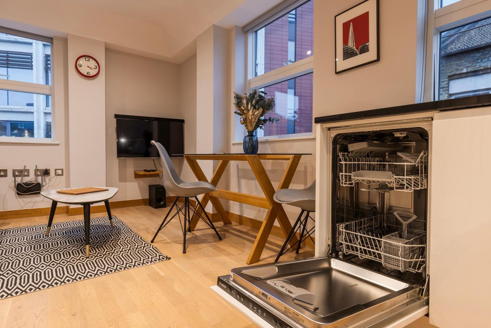 Barbican Serviced By Lovelystay Apartment *
