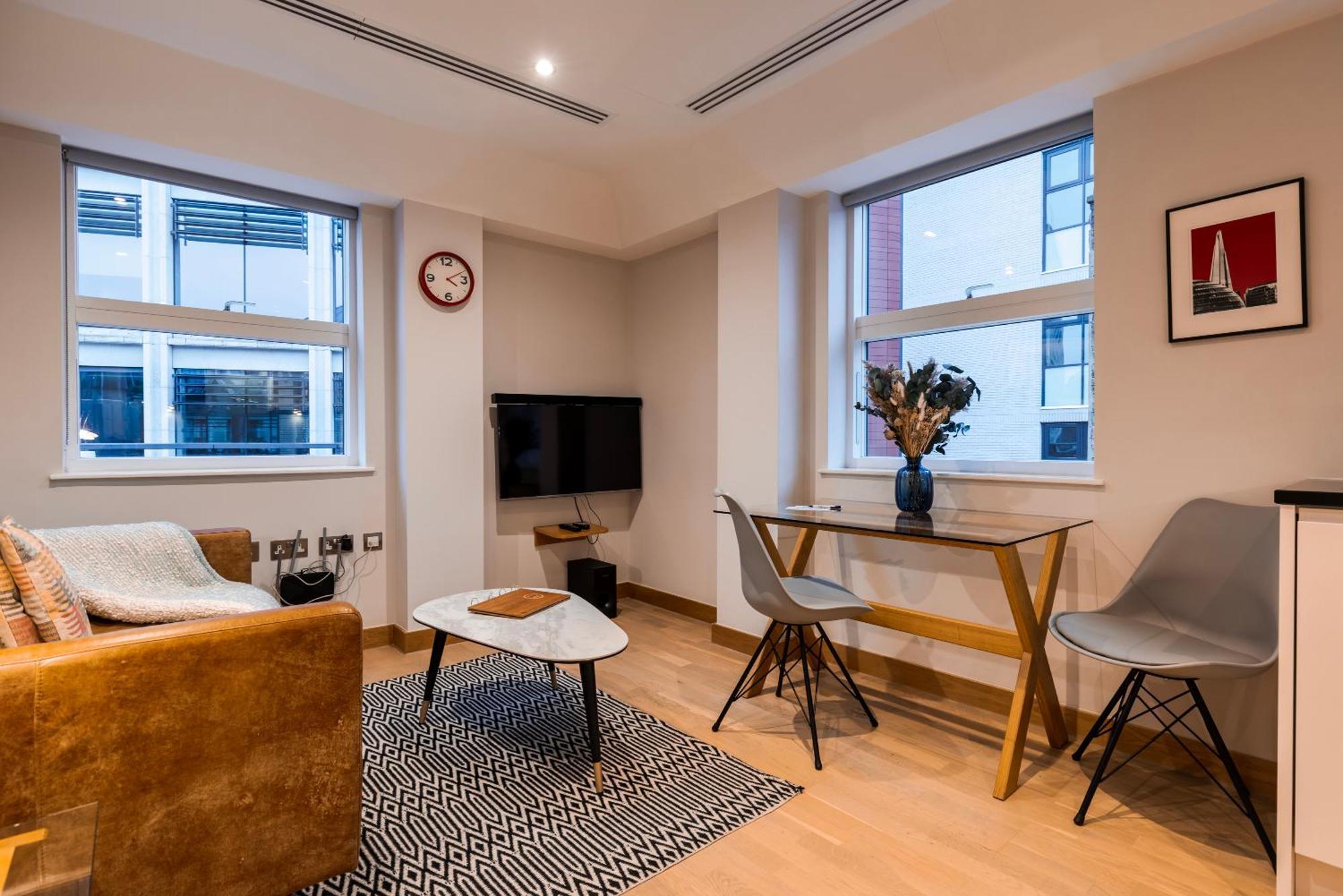 Barbican Serviced By Lovelystay Apartment