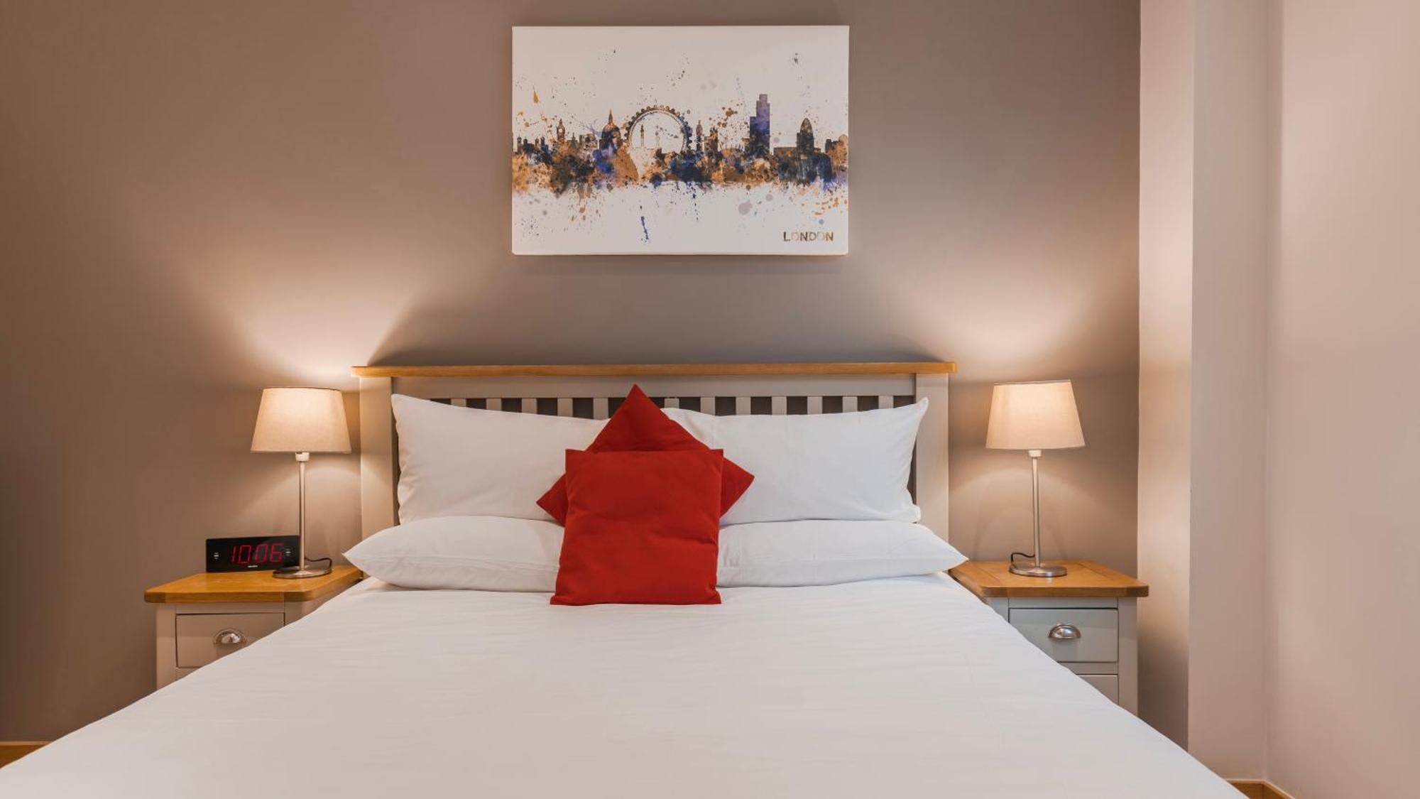 Barbican Serviced By Lovelystay Apartment London