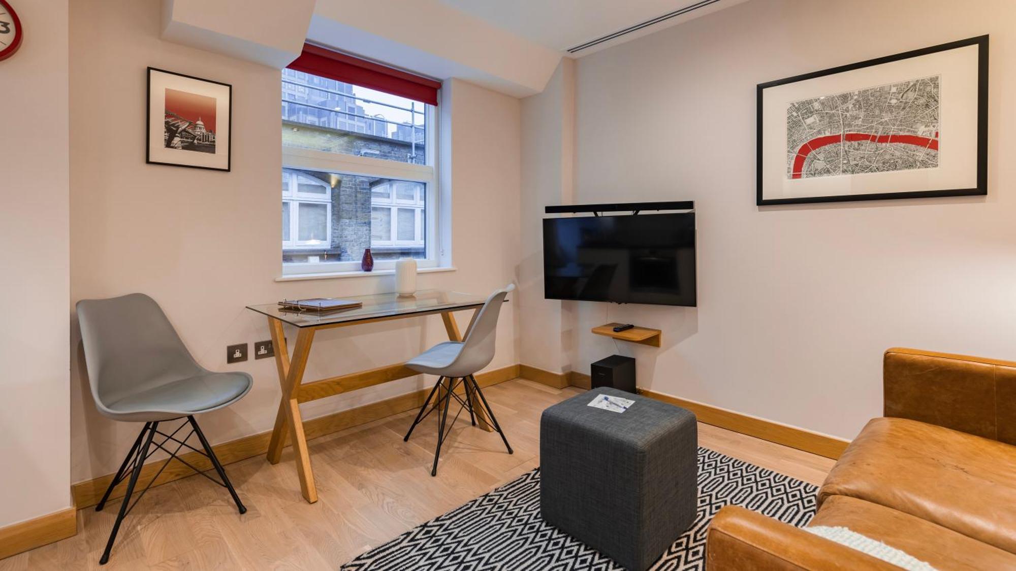Barbican Serviced By Lovelystay Apartment London