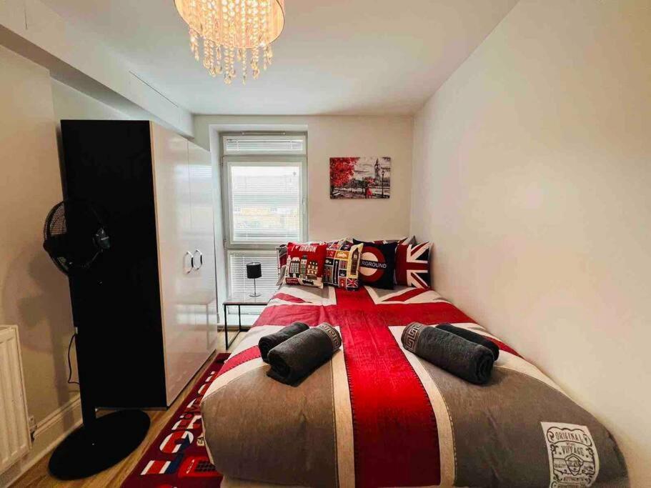 Apartment - Flat In London