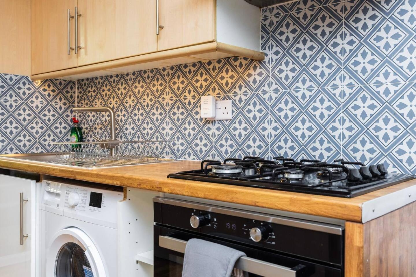 Feriehus Modern - 5 Mins To Whitechapel Station